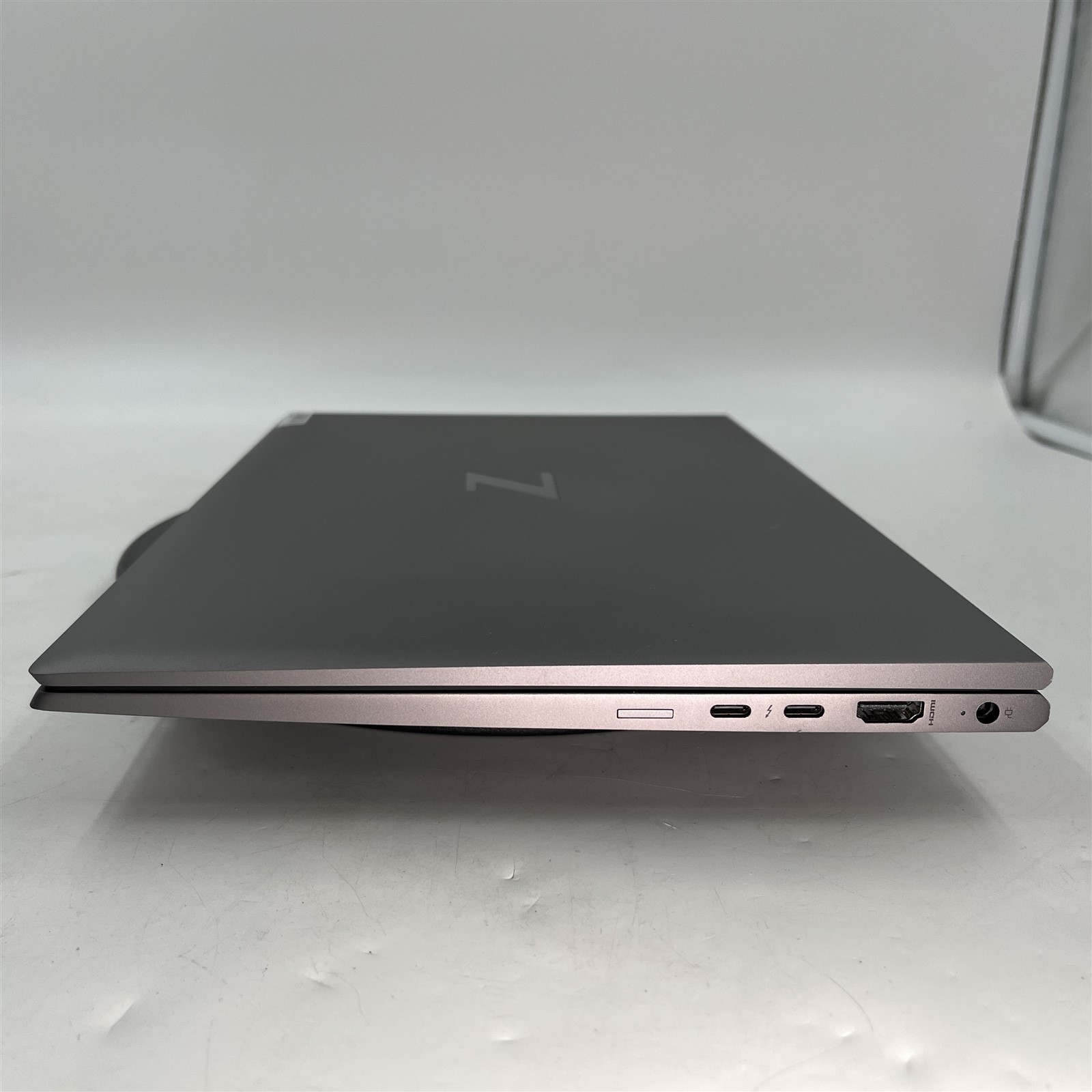 HP ZBook Firefly 14 G8 i7-1185G7 3.00GHz/16GB RAM/512GB NVMe SSD