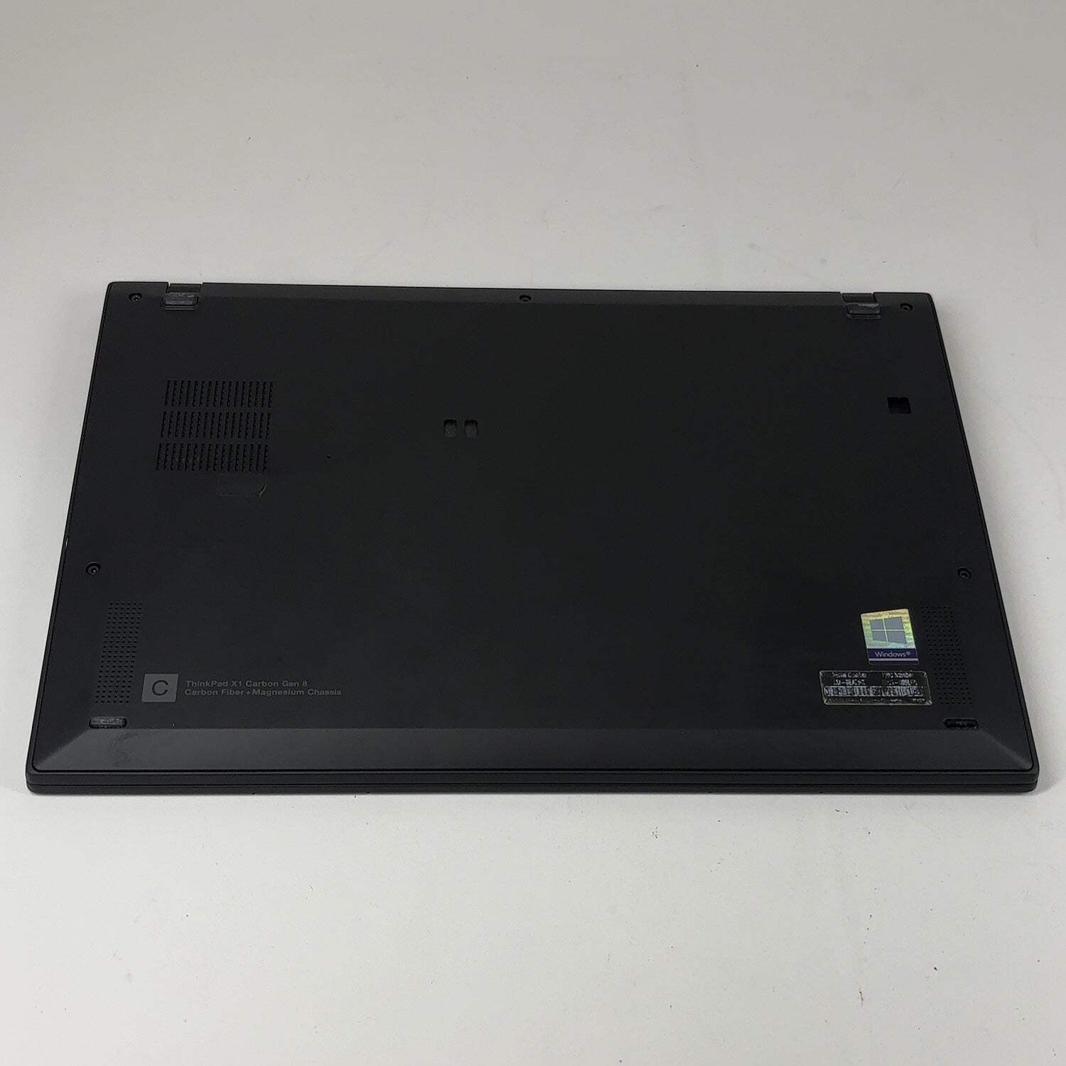 Lenovo ThinkPad X1 Carbon Gen 8 13.3″ i7-10610U 1.8GHz 16GB RAM 512GB SSD