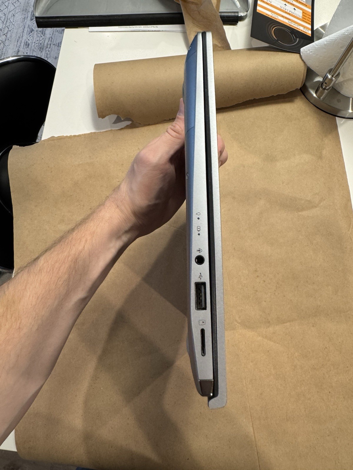 ASUS Zenbook 14 Laptop AMD Ryzen 5, 8GB RAM, GeForce MX 350, 256GB SSD