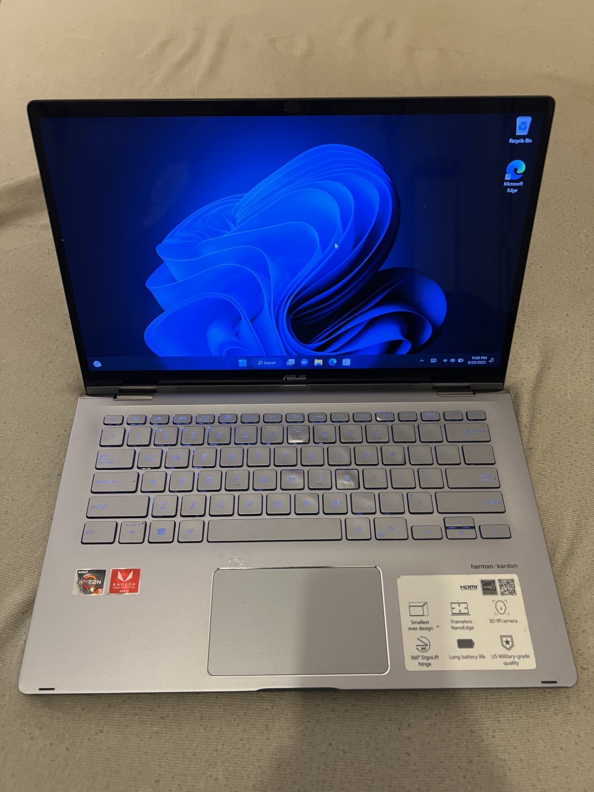 Asus ZeenBook Q406DA Ryzen 5 3500U AMD Vega 8 Touchscreen Display flip tablet