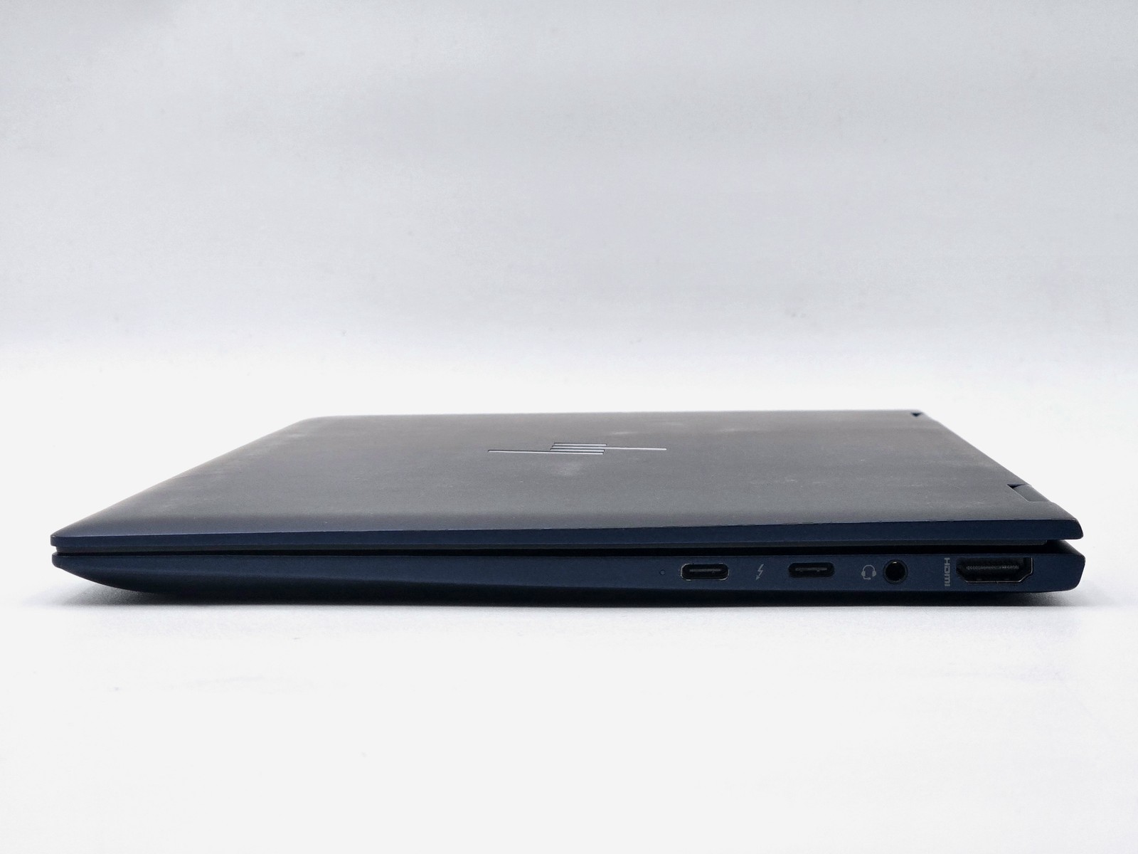 HP Elite Dragonfly 2-in-1 13″ FHD Touch I7-8665U 512GB 16GB W11P Backlit FPR