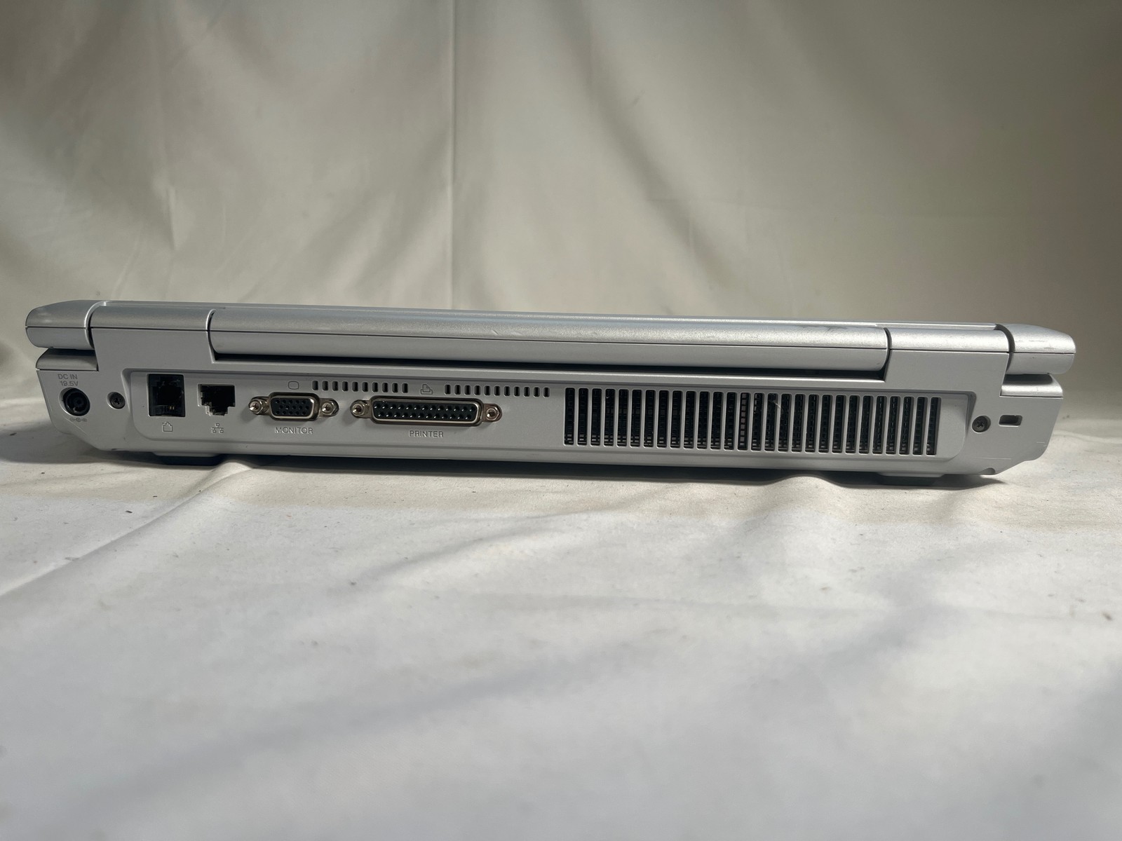 Sony VAIO PCG-K37 (PCG-9S1L) Win XP Pentium 4 3.2GHz 1GB RAM 15.4″