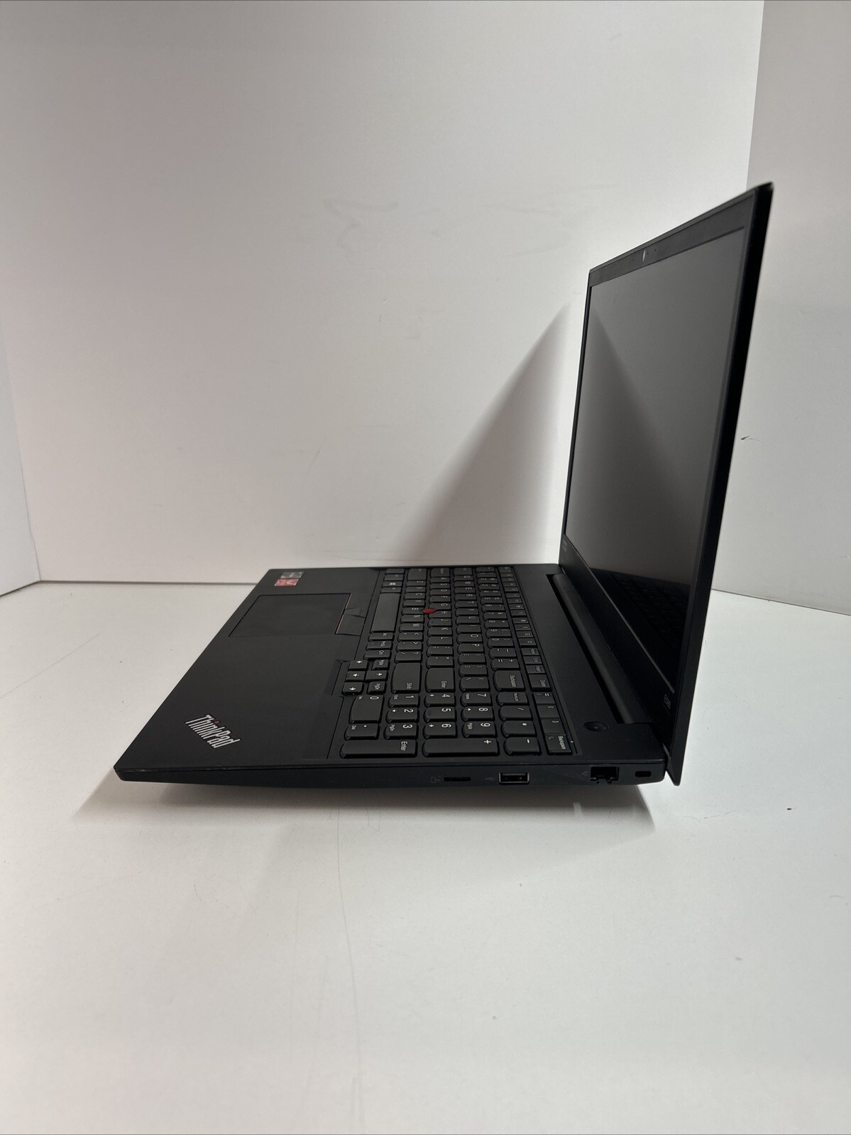 LENOVO THINKPAD E585 AMD RYZEN 3 2200U 2.5GHz 8GB RAM 256GB SSD W11P