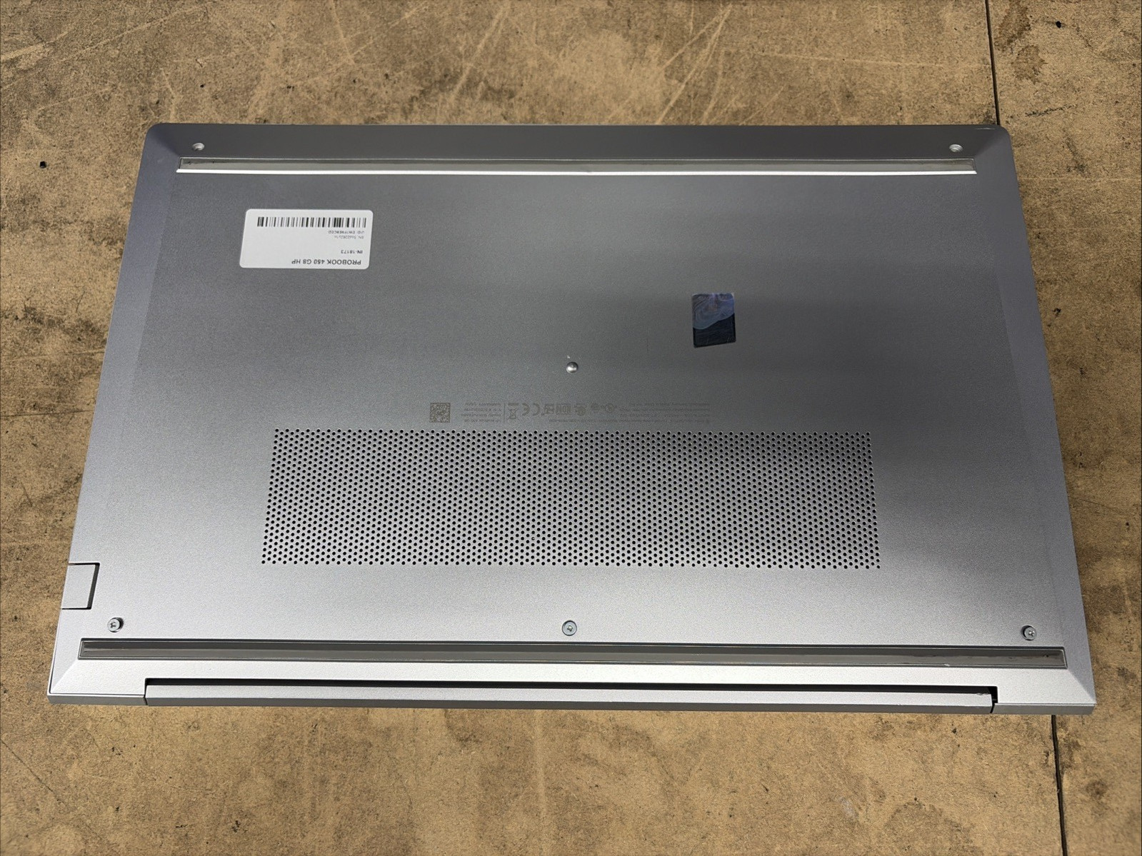 HP ProBook 450 G8 15.6″ FHD i5-1135G7 16GB RAM NO OS/SSD