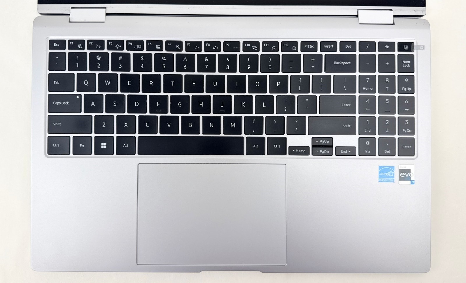 Samsung Galaxy Book2 Pro 360 15.6″ FHD Touch i7-1260P 16GB 1TB W11H 2in1 – READ