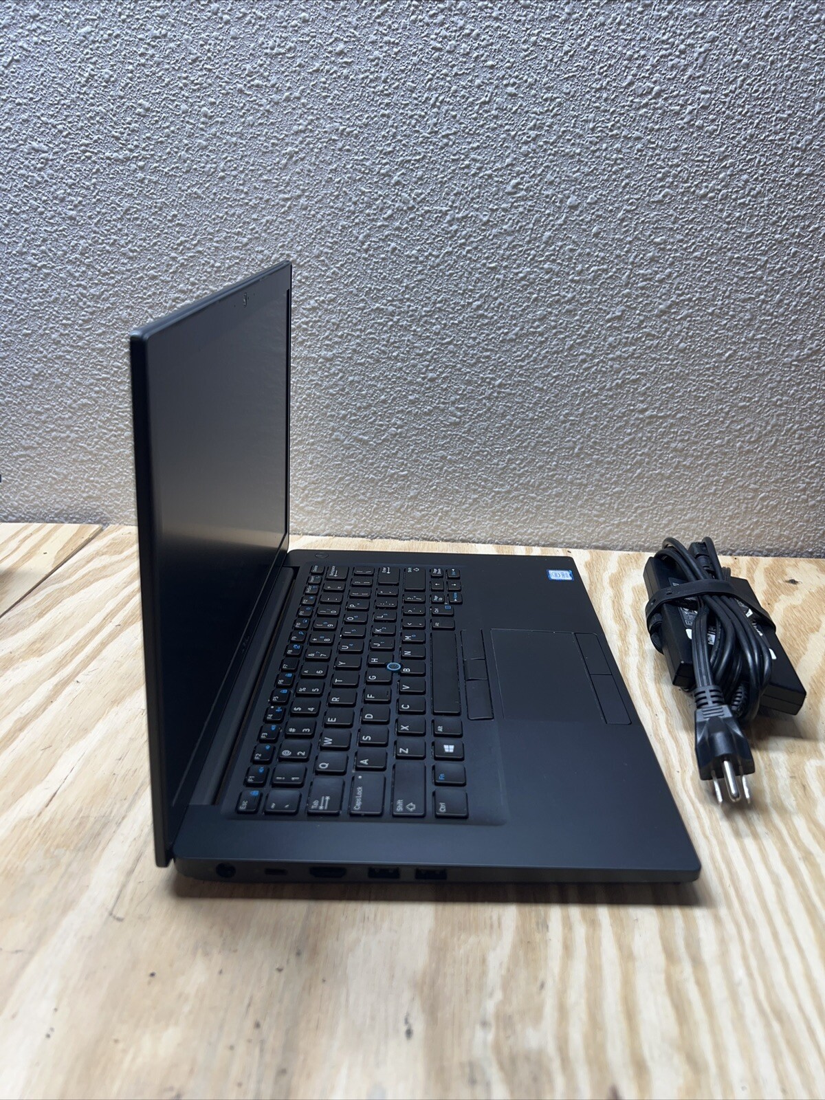 Dell Latitude 14″ 7480 Laptop Core i5-7200U 8GB 256GB SSD Windows 11 Webcam