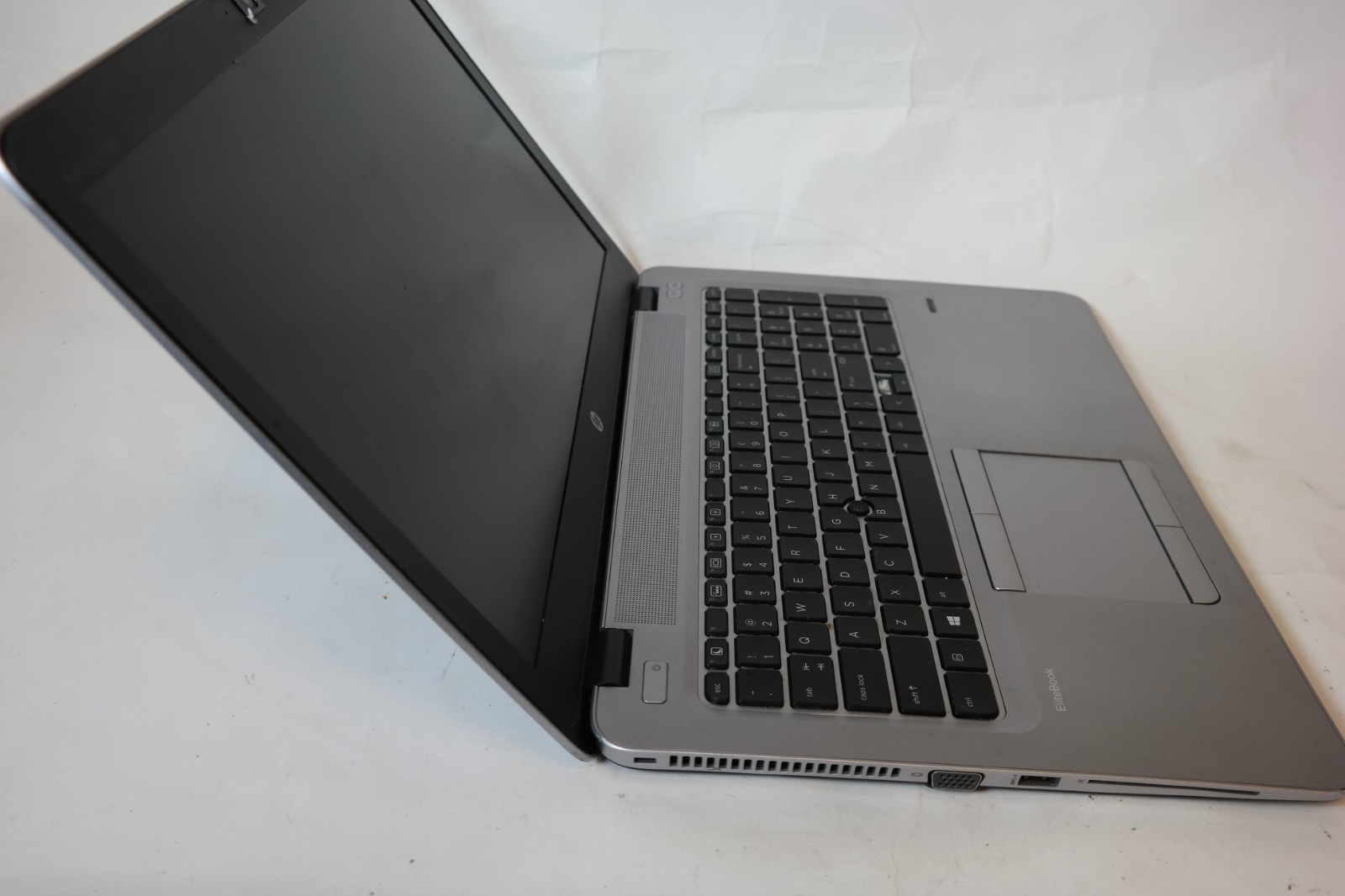 HP EliteBook 850 G3/i5-6300U/8GB RAM/256GB SSD/ For parts