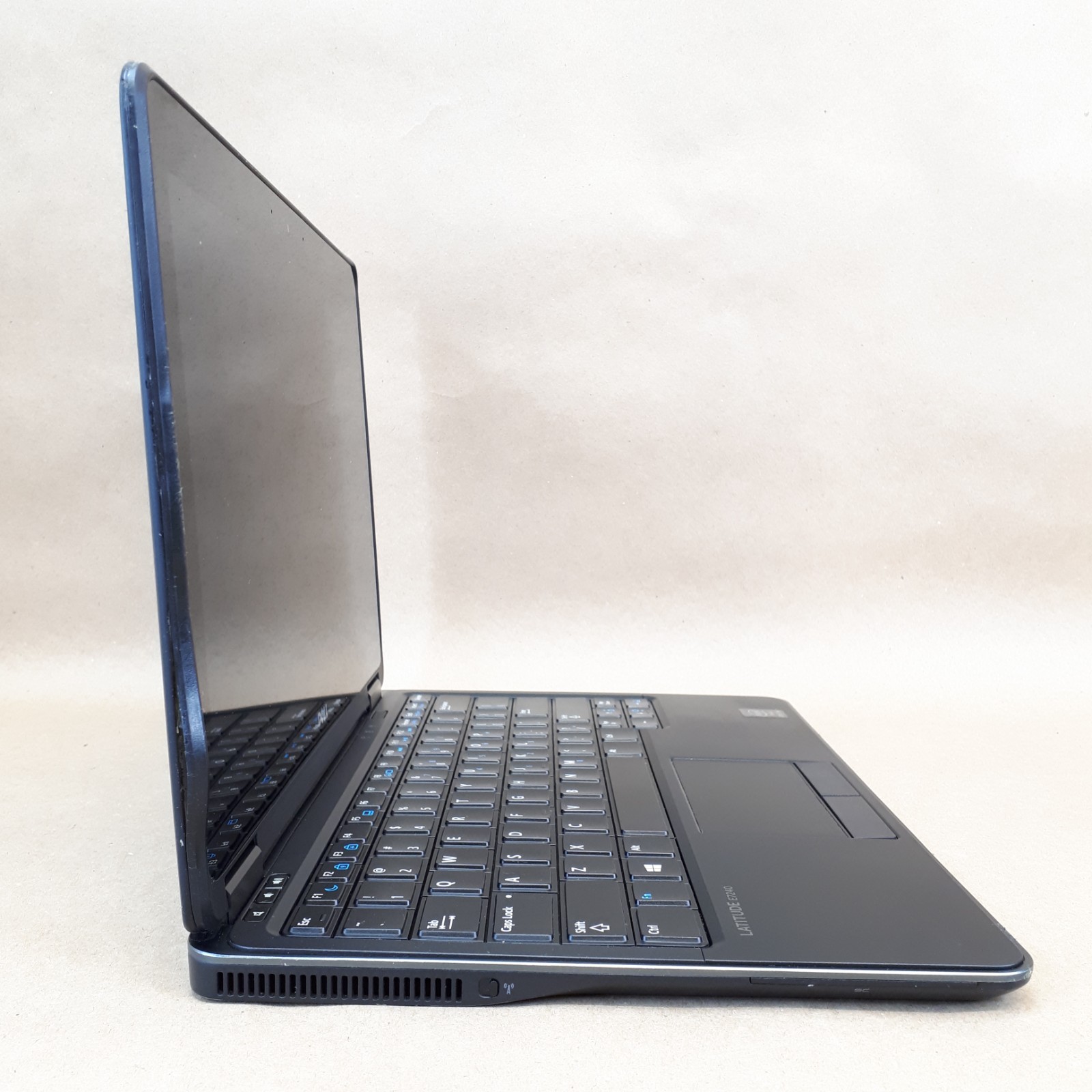 Dell Latitude E7240 12.5″ Laptop i7-4600U 2.10GHz 8GB RAM *For Parts AS IS H4036