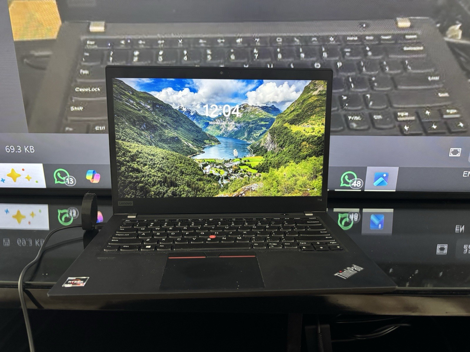Lenovo Thinkpad T14 Gen 1 14″ (256GB SSD, Ryzen 5 PRO 4650U , 2.1 GHz, 16GB)