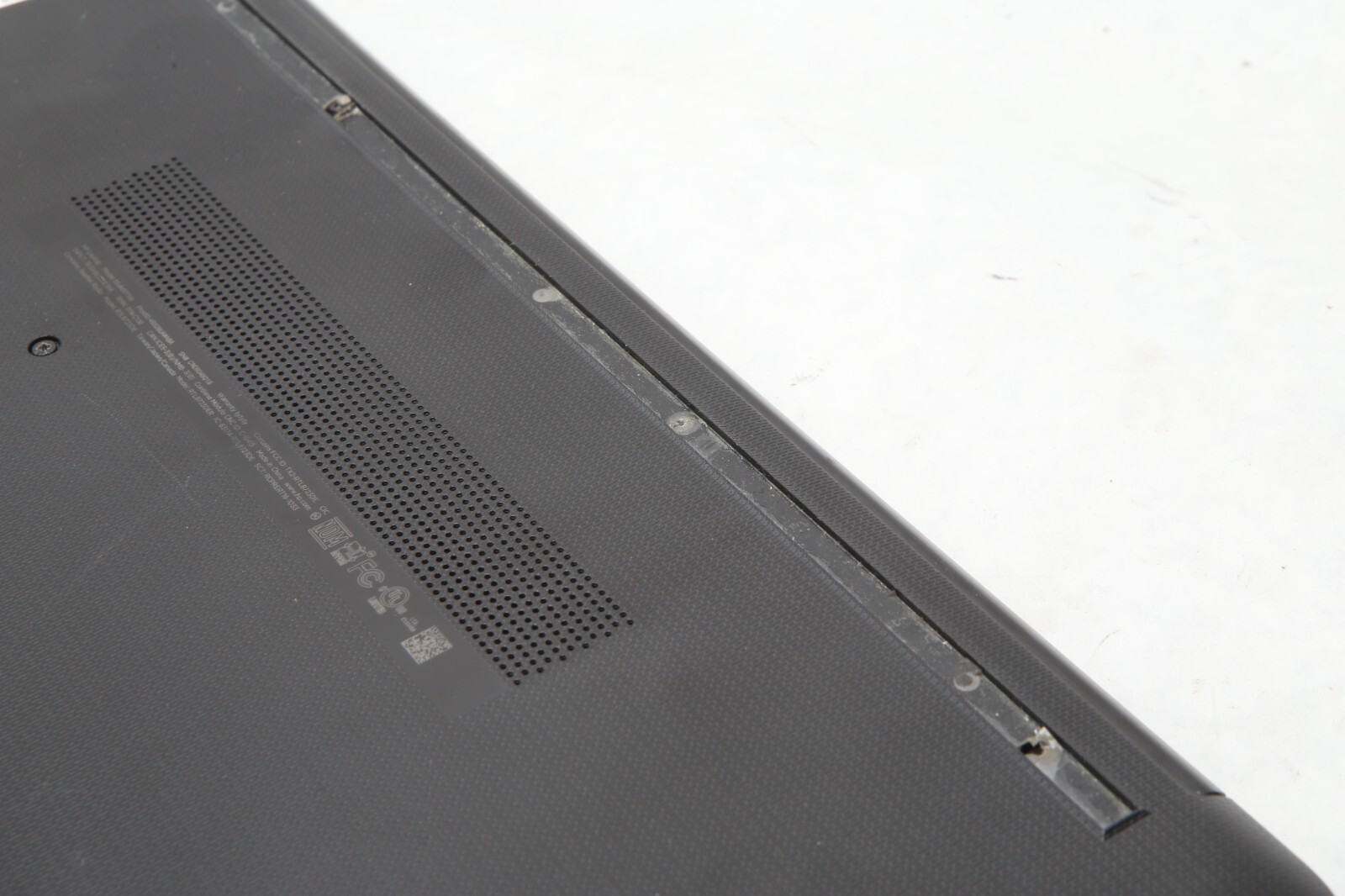 HP 15-db0011dx 15.6″ Laptop AMD A6-9225 Radeon R4 240GB SSD 4GB DDR4 READ E42