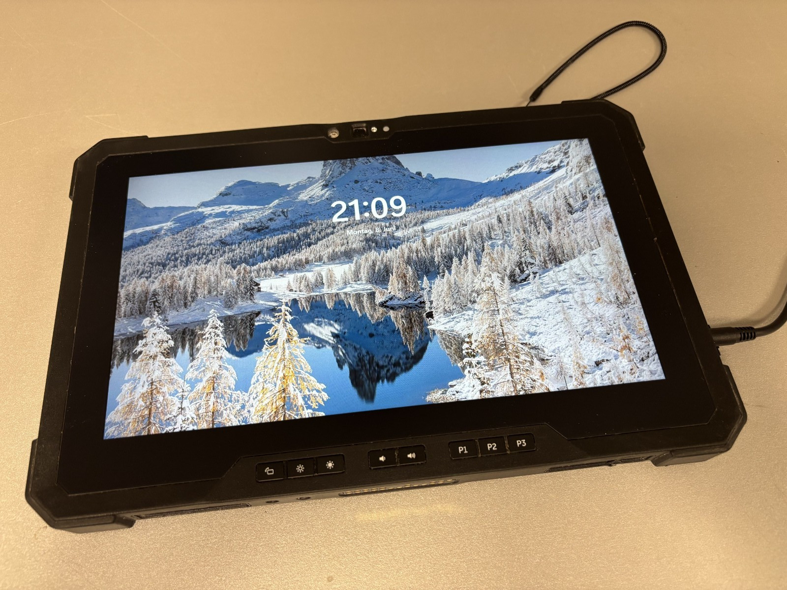 Dell Latitude 7220 Rugged Extreme Tablet Intel Core i3-8145U 8GB 128GB SSD
