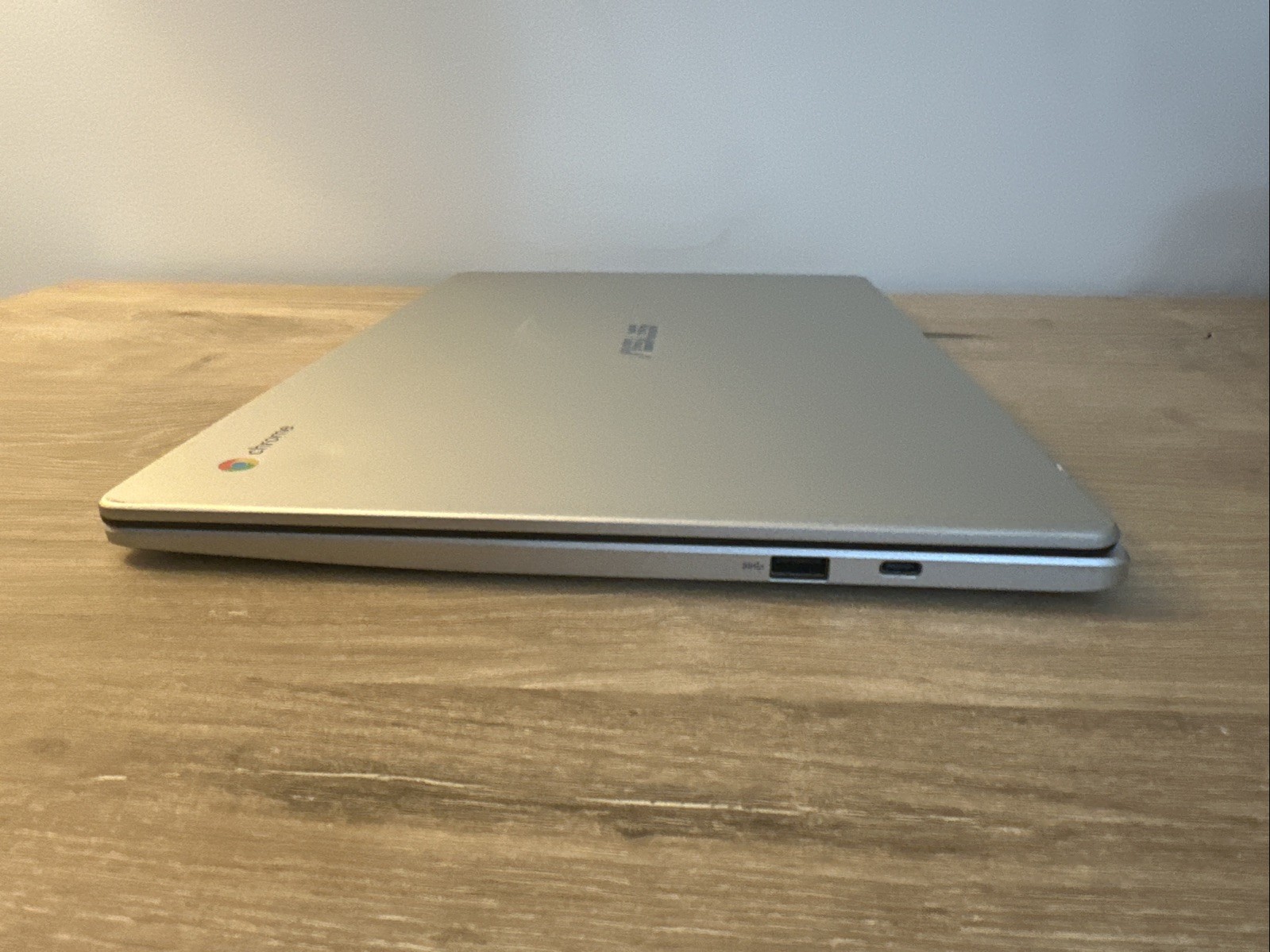 15.6″ ASUS C523NA Chromebook Intel Celeron N3350 1.1 GHZ 4GB RAM 64GB eMMC