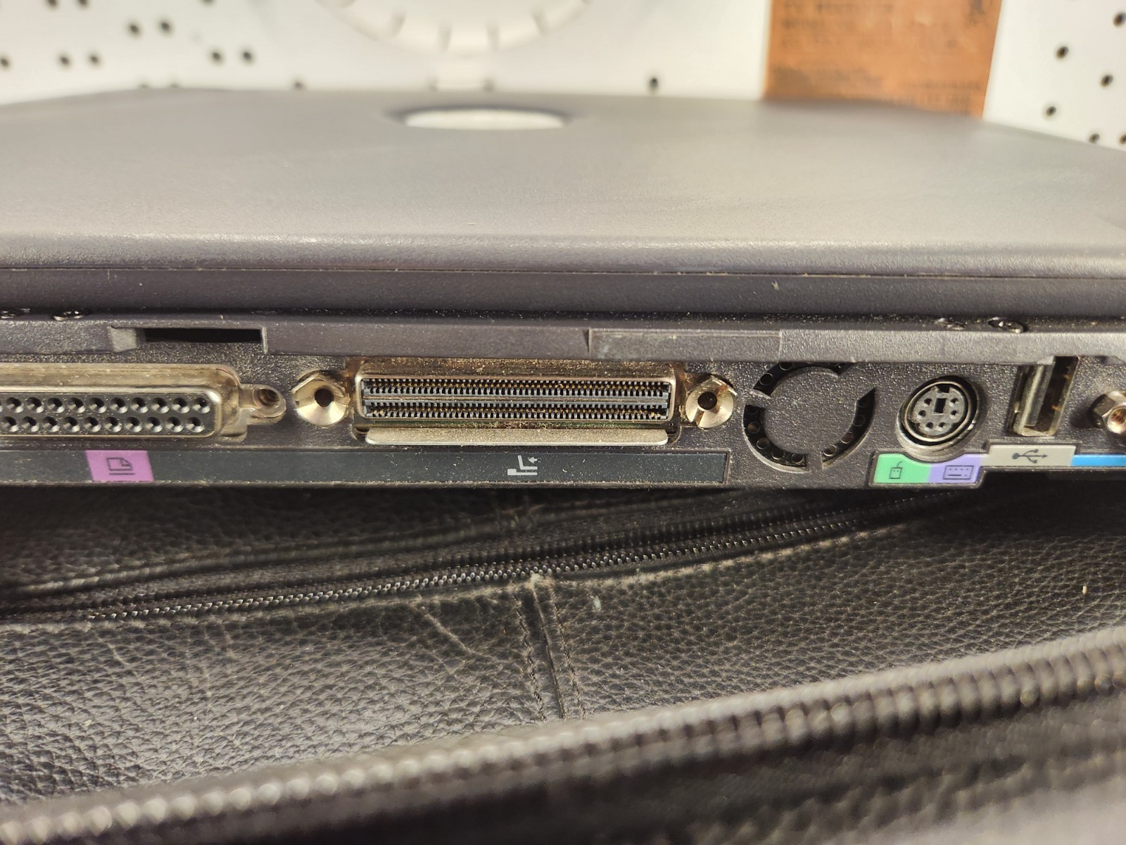 Vintage Dell Latitude C600/C500 PP01L Intel Pentium III No HDD w/ Bag & Charger
