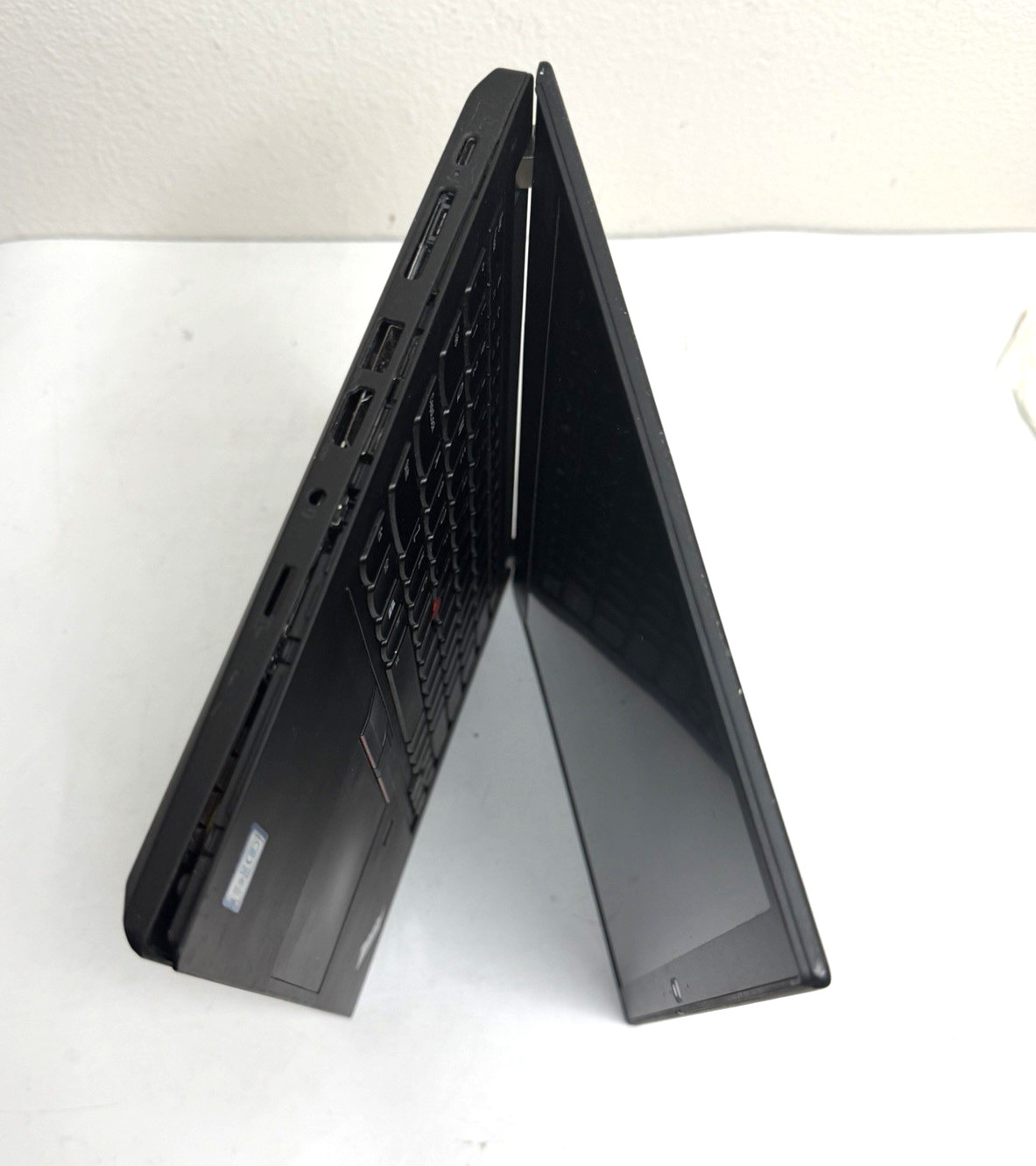 Lenovo ThinkPad T490 Core i5 8th Gen 8Gb Ram No SSD No Boot Parts AS iS