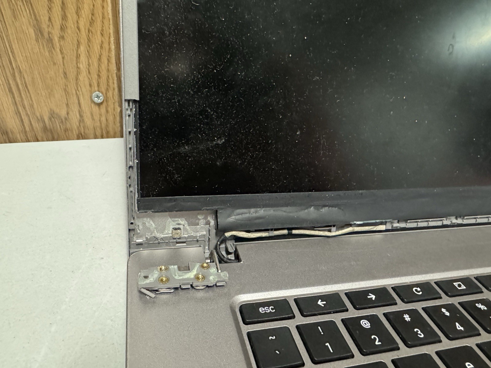 Samsung Chromebook Laptop Broken Hinges Screen Bezel For Parts AS-IS