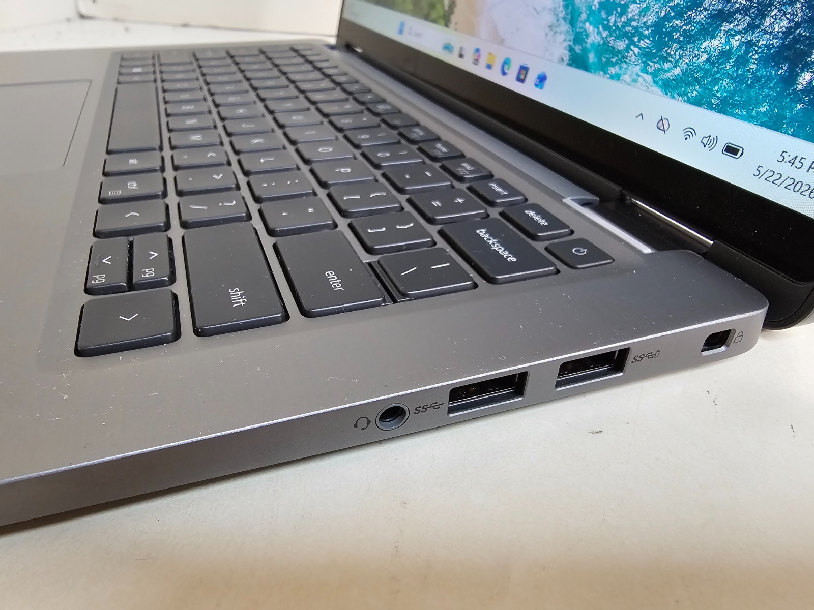 Dell Latitude 7410 2-in-1 Laptop – 1.8 GHz i7-10610U 16GB 256GB 14″ Touchscreen