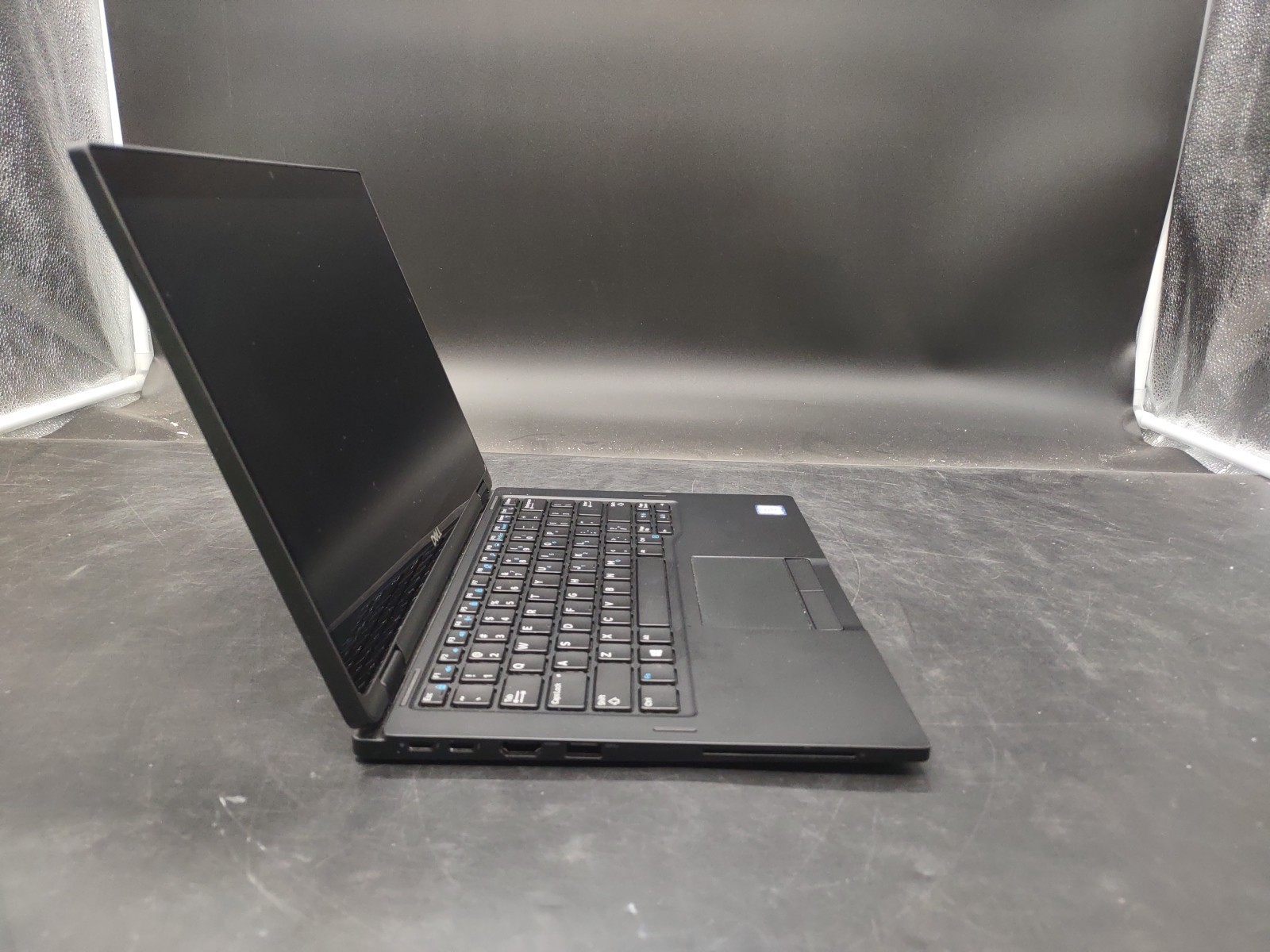 Dell Latitude 7390 2-in-1 i5 8350U @ 1.70GHz 8GB RAM NO OS