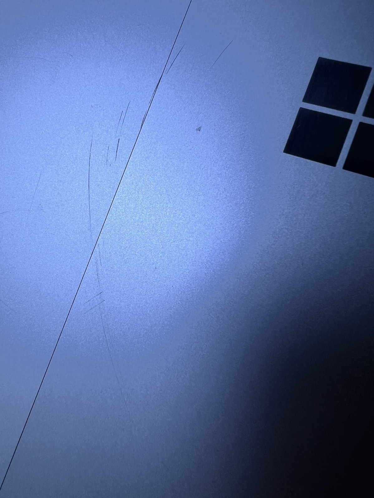 Microsoft Surface Pro 9 13″ i5-1235U 8GB RAM 2038 As-Is No Screen – No SSD READ!