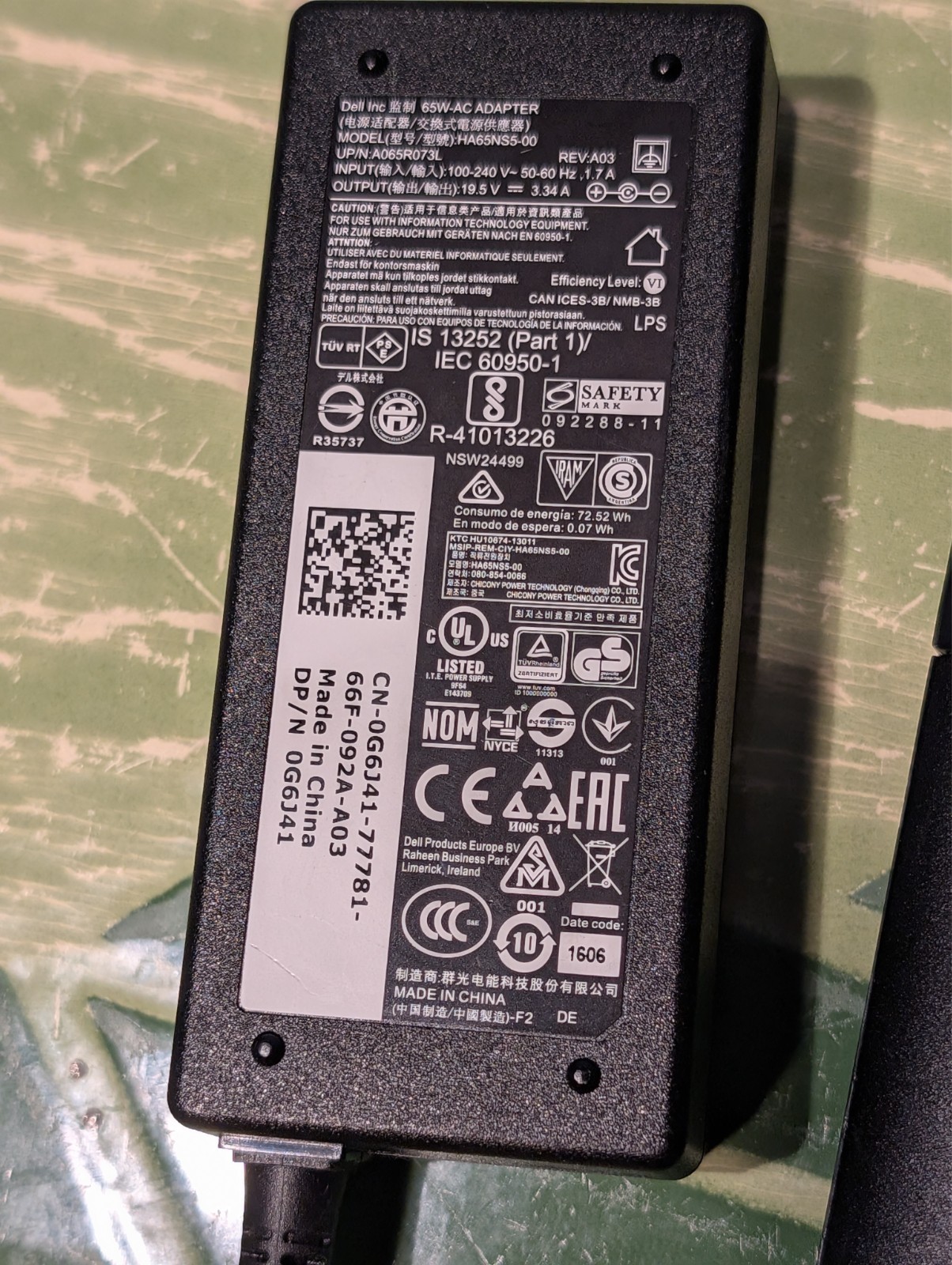 Dell Latitude 3400 Laptop,i5-8265U, 8GB DDR4, 256GB NVMe, Win11 Pro, 65W Charger
