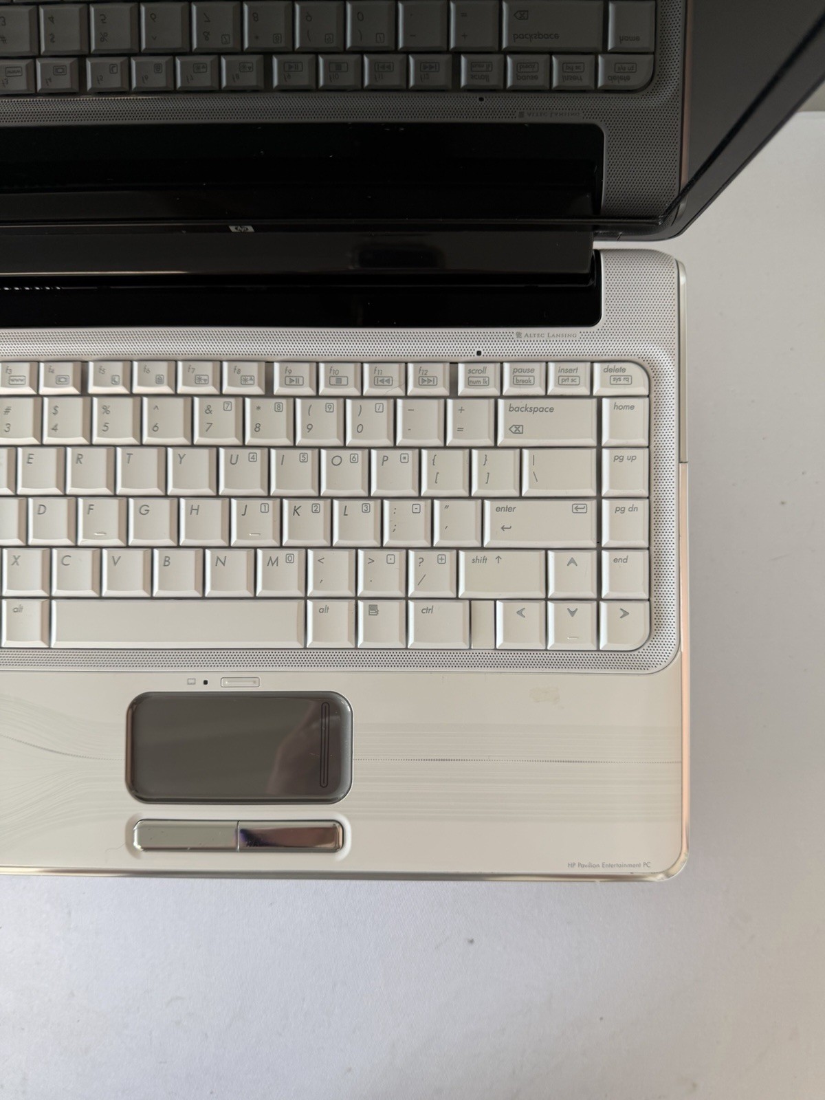 HP Pavillion dv4-2145dx Laptop – Good Screen – RAM 4 GB – Read Des