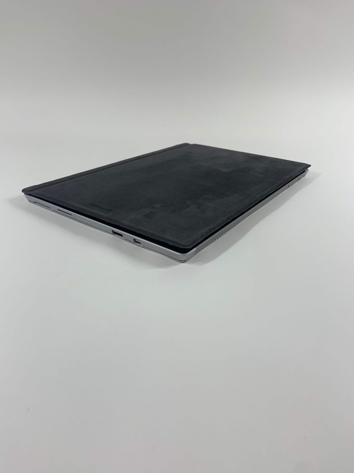 Microsoft Surface Pro 8 1724 13″ m3-6Y30 1.5GHz 4GB RAM 256GB SSD