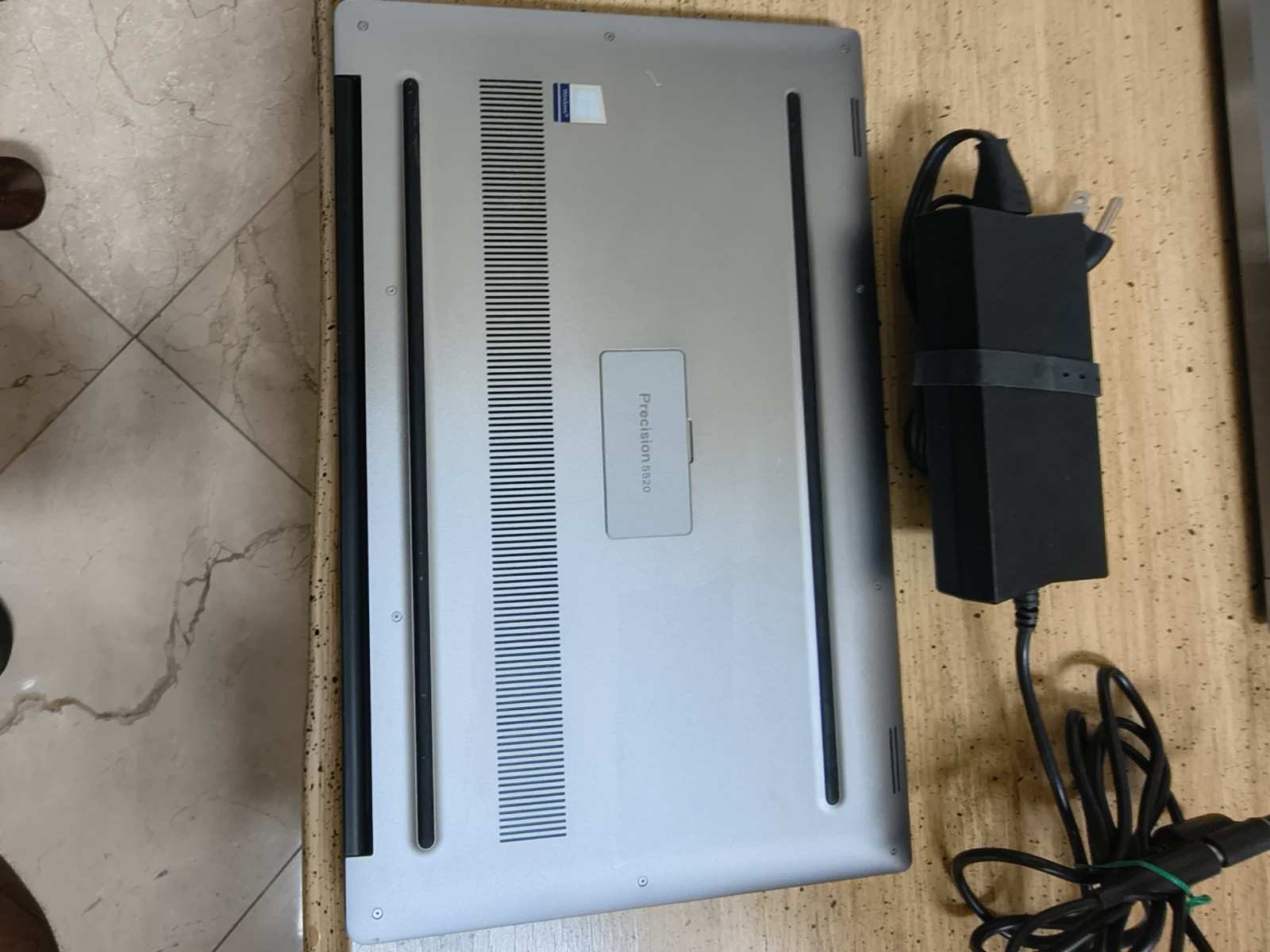 Dell Precision 5520 Workstation 15.6 TOUCH Xeon E3-1505M 32GB RAM 512GB SSD MINT
