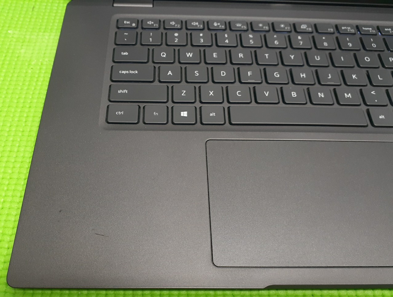 Dell Latitude 7520 15″ – I7-1165G7 – 16GB RAM – 240GB SSD – (NO AC)