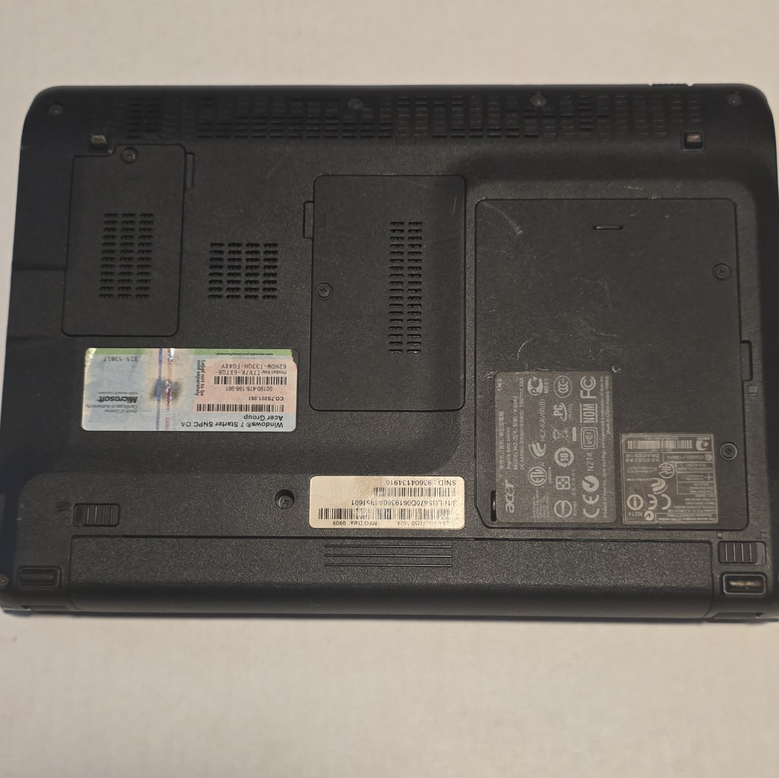 Acer Aspire One 10.1in Intel Atom 1.66GHz 1GB 160GB Win7 Starter Black