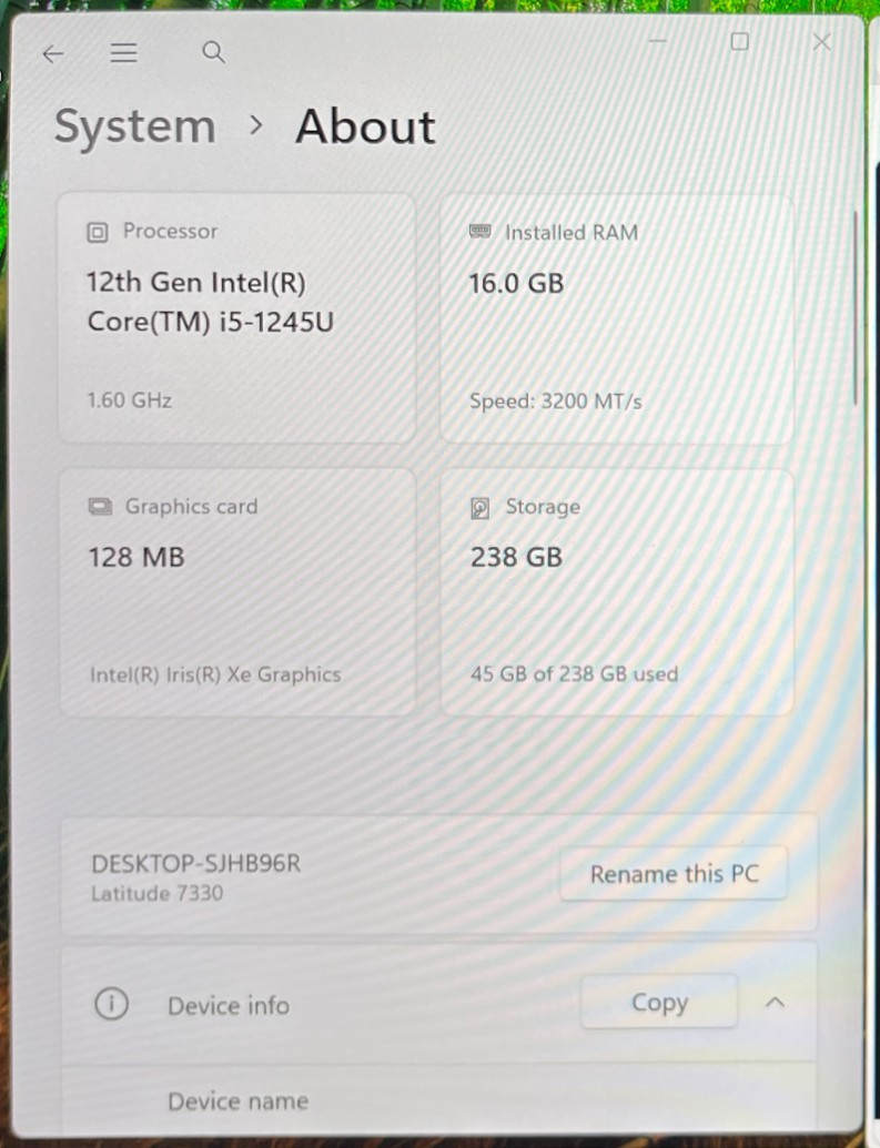 Dell Latitude 7330 13.3″ 10 Core i5-1245U (12TH-Gen) 16GB 256G NVMe, Win11