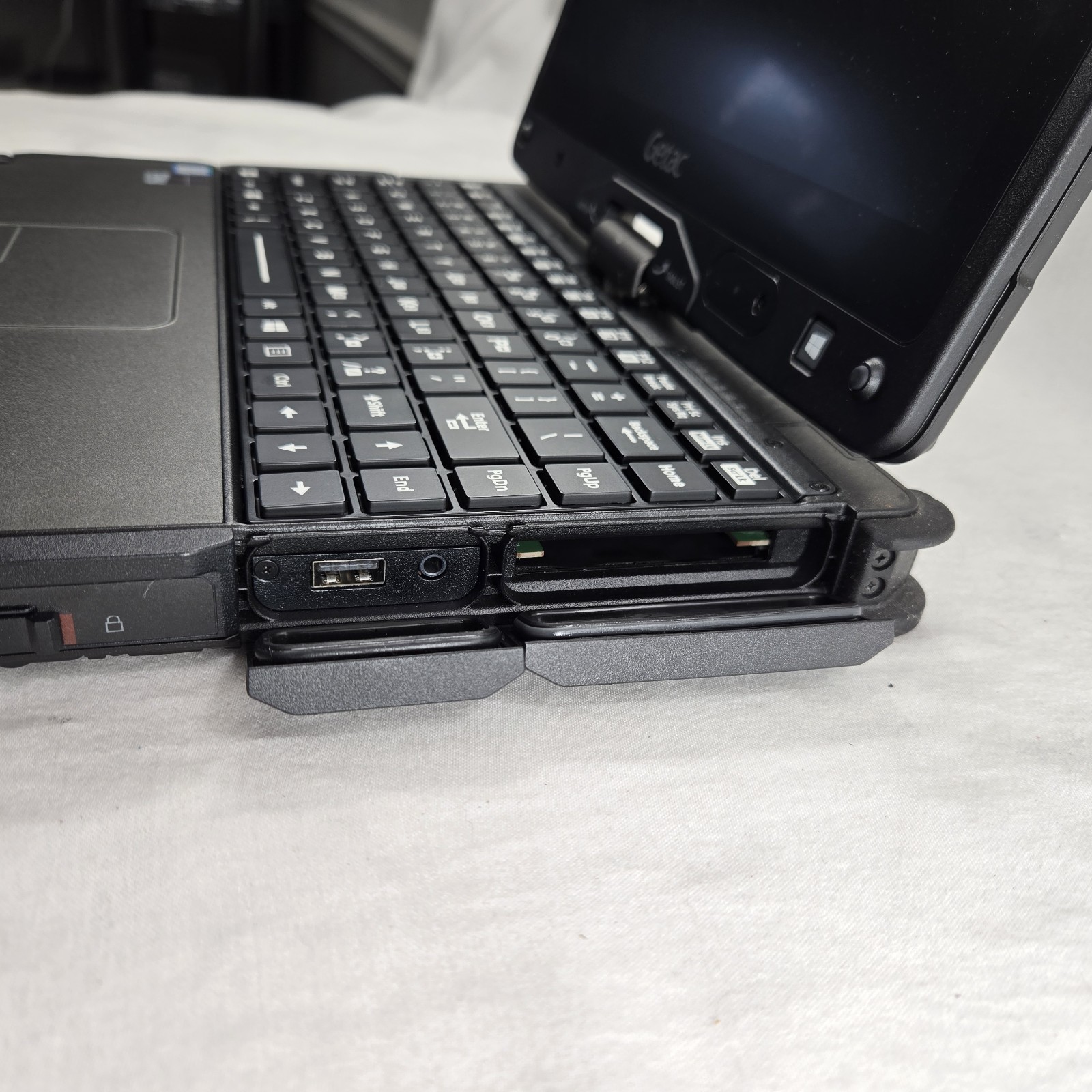 Getac V110 G3 Toughbook i7-6600U 2.60GHz 256GB SSD 12GB Ram Win10P – Grade B+