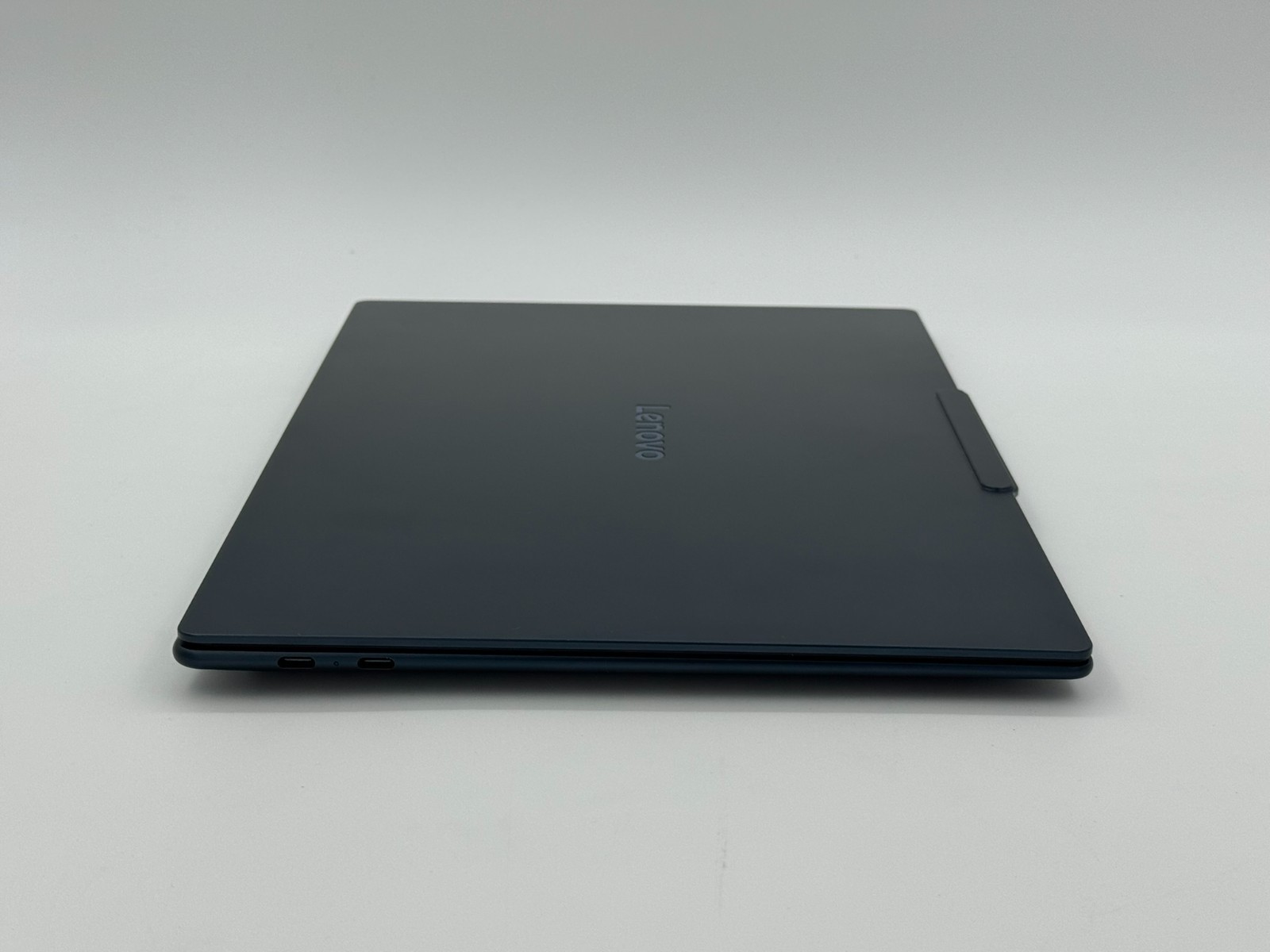 Lenovo Yoga Slim 7x 14.5″ 3K OLED Touch Snapdragon X Elite 32GB 1TB Blue