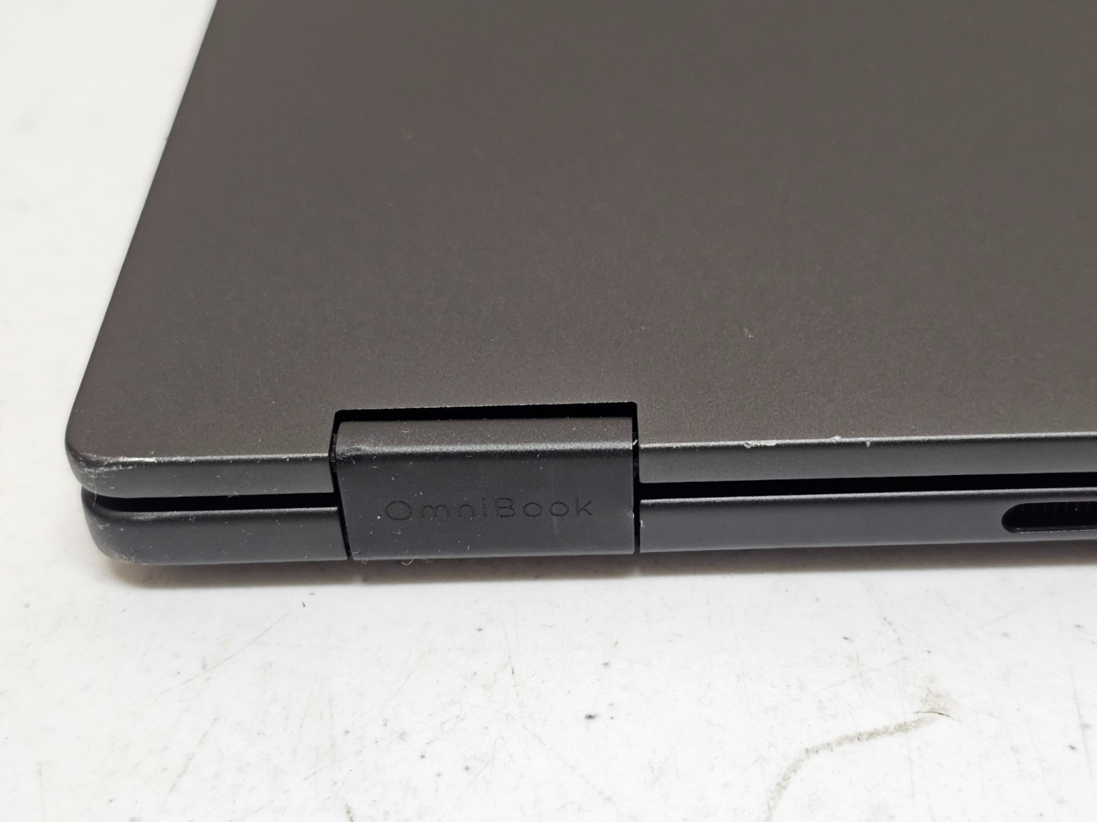 HP Omnibook X Flip 16-as0033dx 16″ LED Intel Core Ultra 7 258V 32GB 2TB SSD