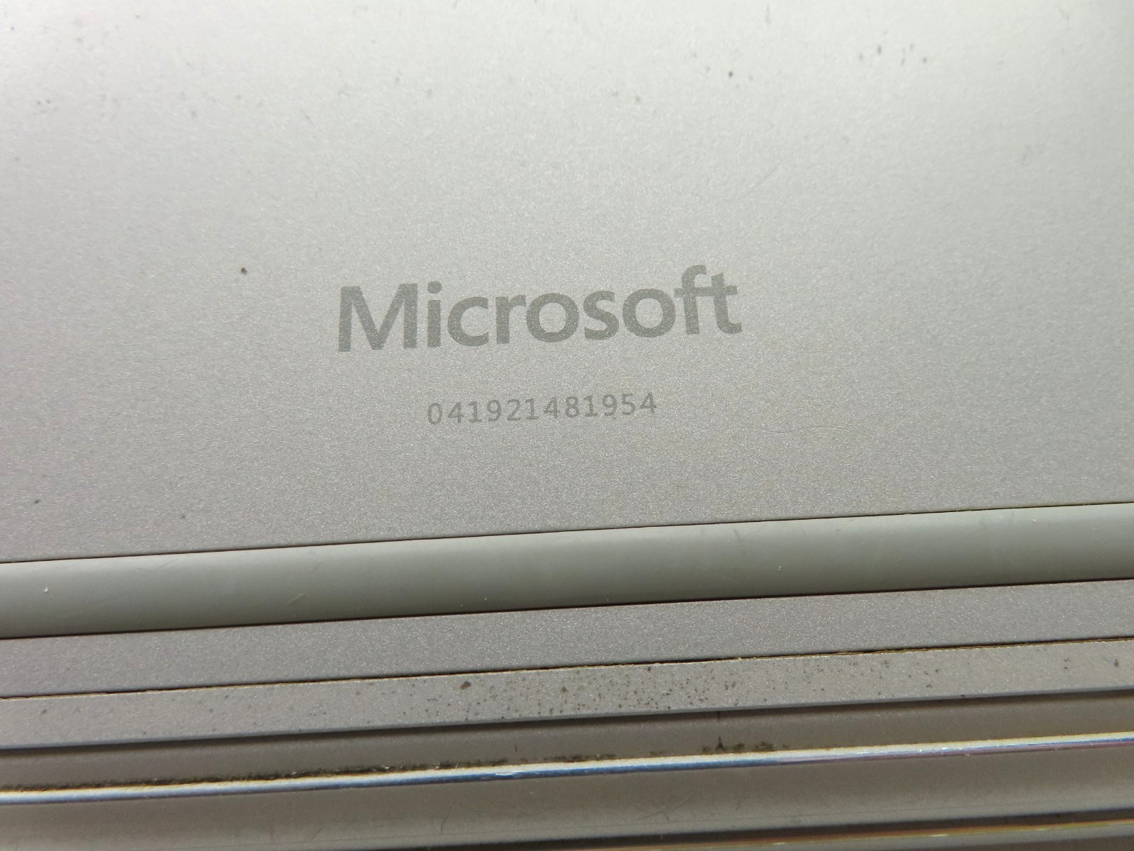 Microsoft Surface Book 2 1832 Intel Core i7-8650U 1.90GHz 8GB RAM 256GB SSD