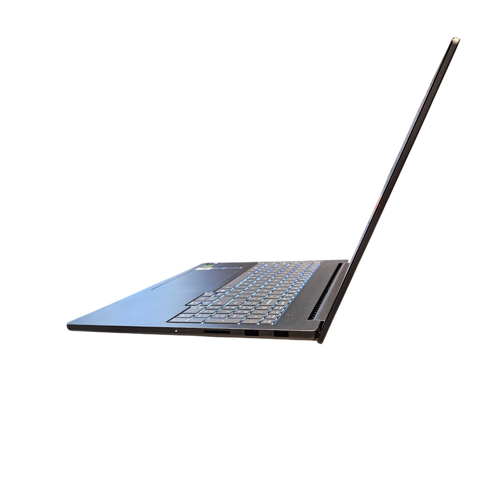 Lenovo Ideapad Pro 5 – OLED – 120hz – 16IAH10 Ultra 9 285H RTX5050 32GB 1TB SSD