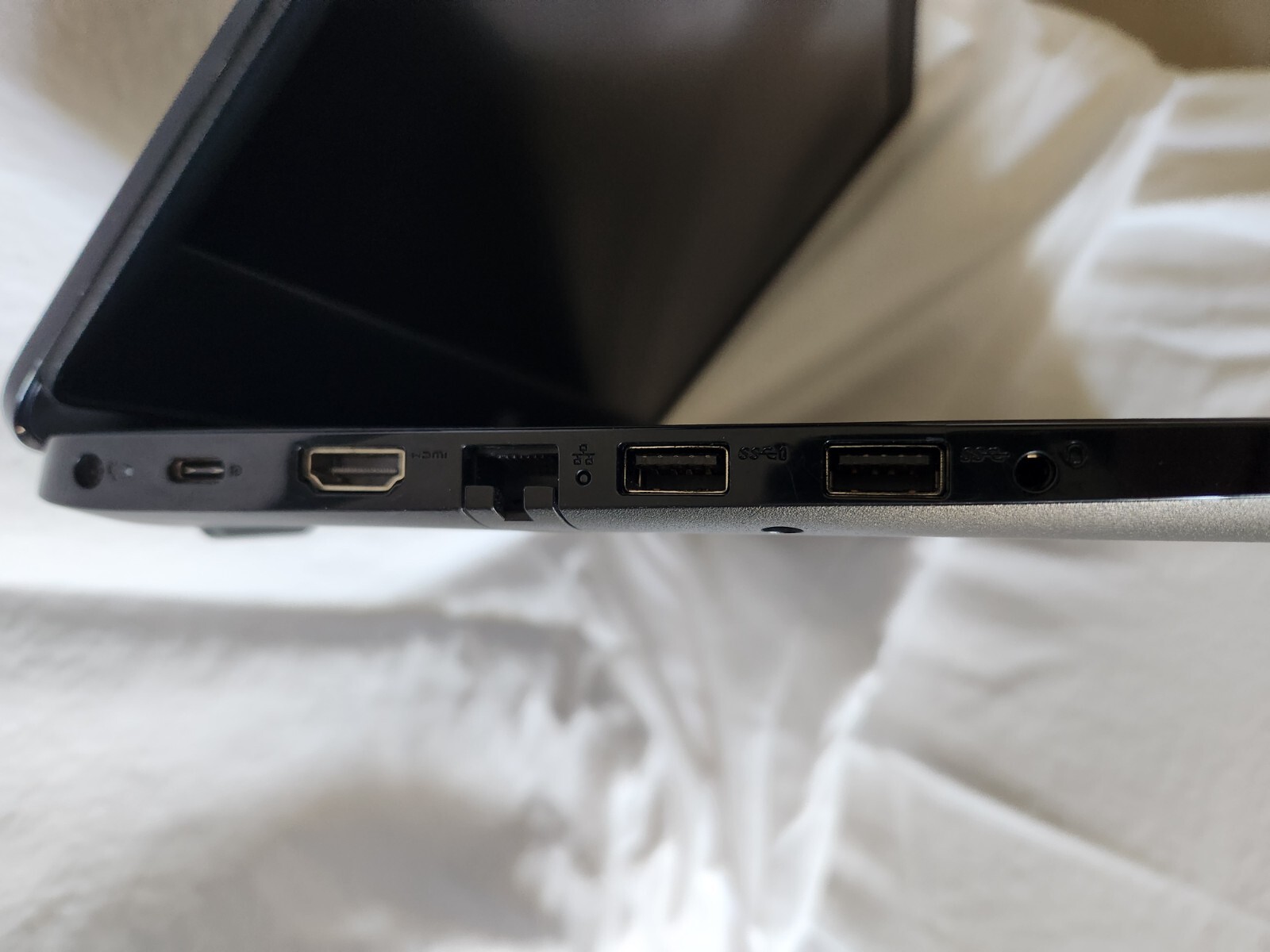 Dell Latitude 3400 Intel Core i-5 – 14″ Laptop 256GB NVMe SSD 16GB RAM 1080 HDMI
