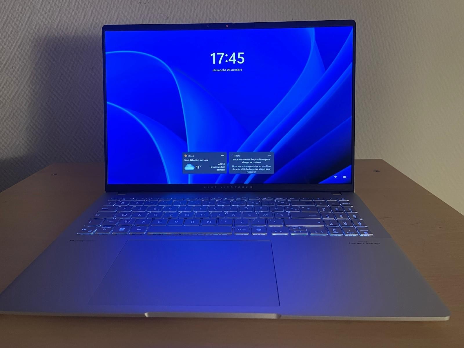 ASUS Vivobook S16 16″ OLED AMD Ryzen AI 9 365 2.0GHz 32GB 1TB SSD W11H Laptop SL