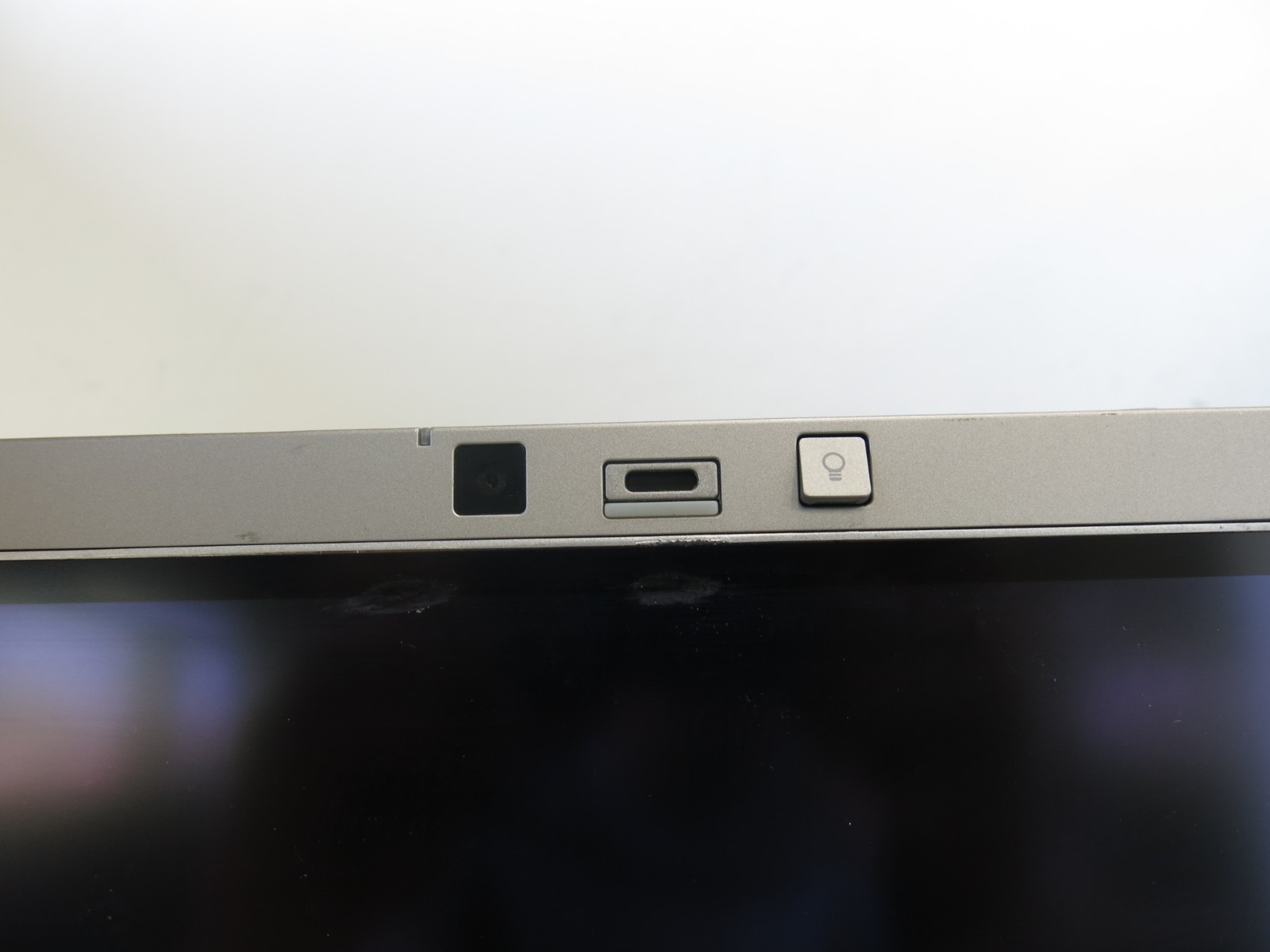 HP EliteBook 2740p Laptop | Core i5 M560 2.67GHz 2GB Ram 160GB HDD | Powers On