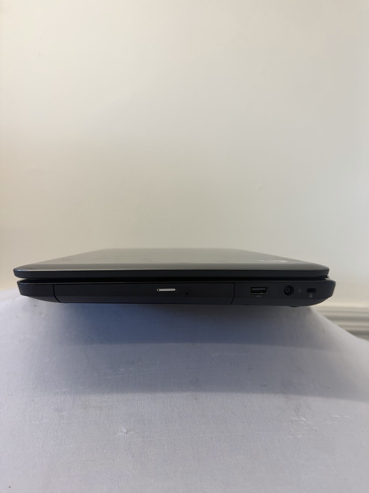 HP Pavillion g6-1c62us Laptop – Good Screen – AMD A4-3300M – Read Des