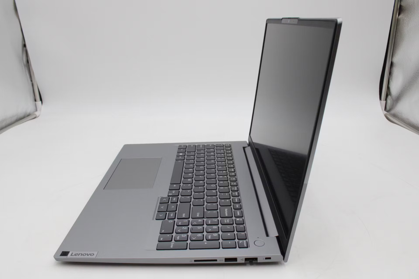 Lenovo ThinkBook 16 G6 IRL 16″ i5-1335U, 256GB NVMe, 16GB RAM