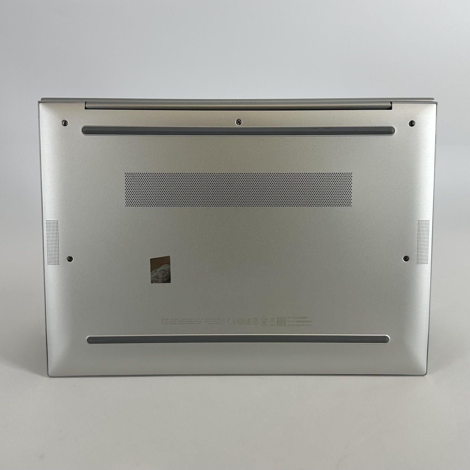 HP Elitebook 840 G10 14 Silver FHD+ 1.3 GHz i5-1335U 16GB 512GB SSD Excellent