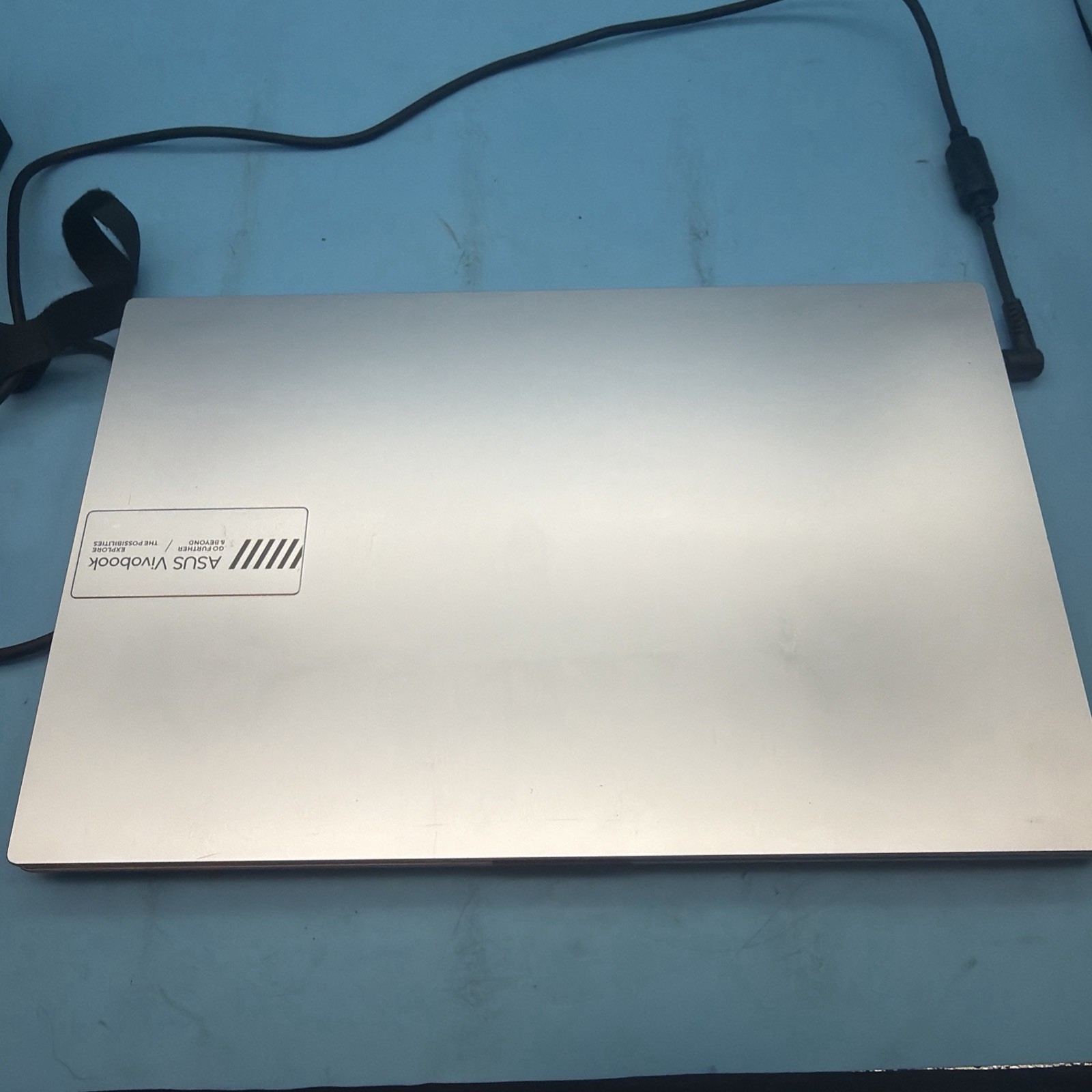 ASUS Vivobook Go 15 E1504FA 15.6″ Laptop AMD Ryzen 3 7320U 8GB RAM 512GB SSD W11