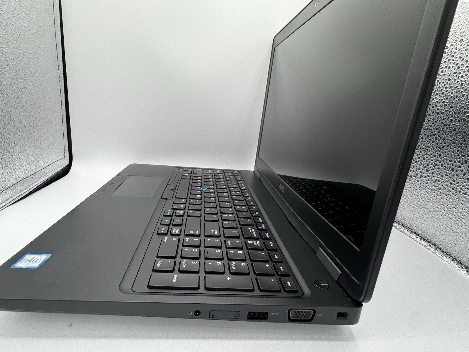 Dell Latitude 5580 15.6″ Laptop Quad-Core i7 4.8GHz 16GB RAM 256GB SSD Win 11