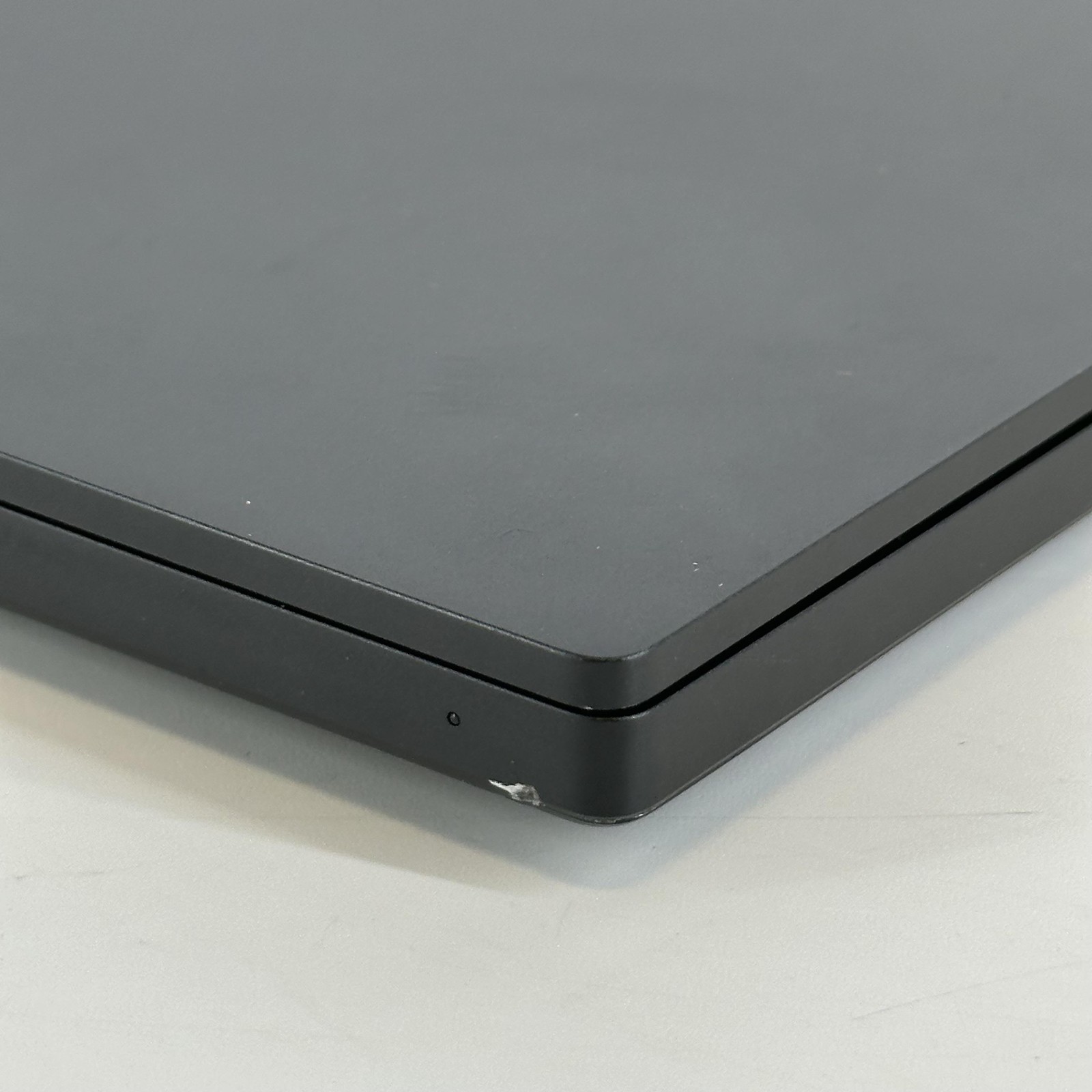 Razer Blade 14 2K 3.3 GHz Ryzen 9 5900HX 16GB 1TB SSD RTX 3070 – BAD DC PORT