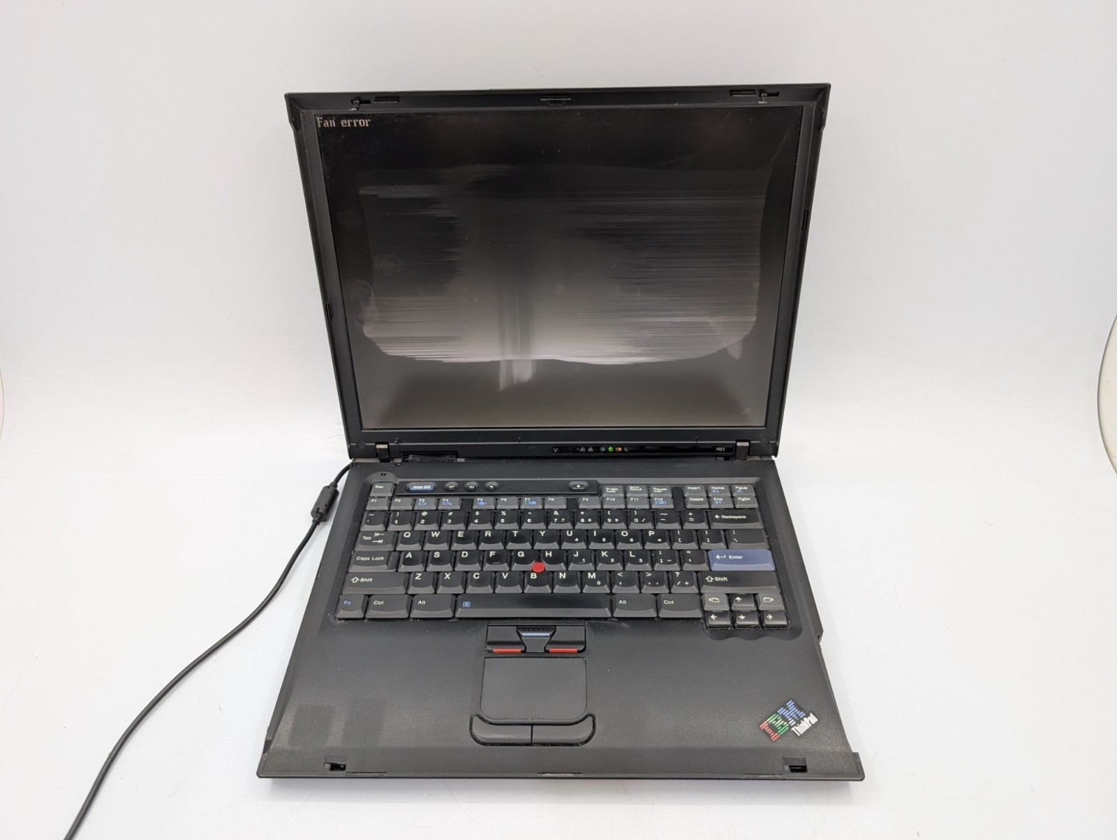 IBM ThinkPad R51 15″ Laptop Pentium M 1.50 GHz Boots to BIOS For Parts