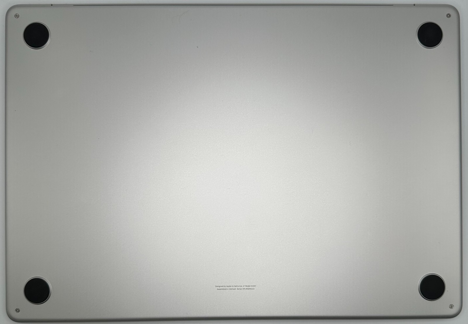 Apple Macbook Air – 15.3″ – M4 – 1TB SSD – 24GB RAM – A3241 – 91% Battery – Used