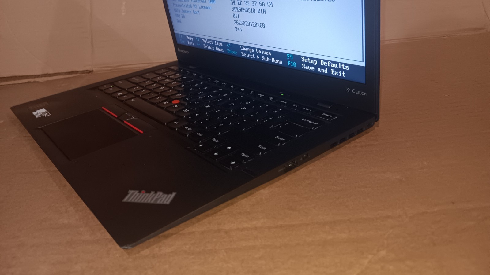 Lenovo ThinkPad X1 Carbon 3rd Gen 14″ Laptop Core i5-5300U @ 2.30 GHz 4 GB Ram