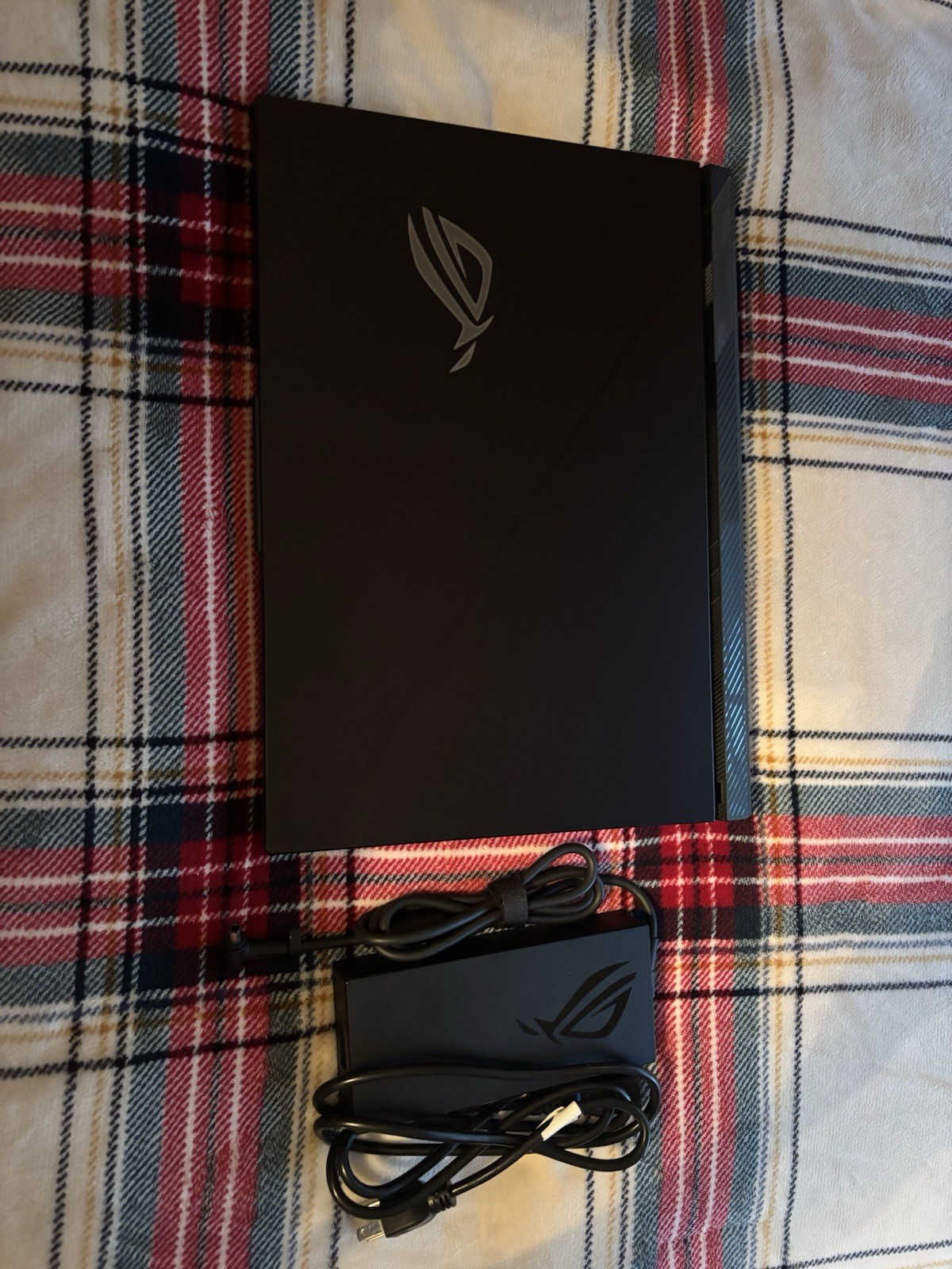 ASUS ROG 18in Gaming Laptop i9-14900HX 32GB 1.9TB SSD RTX 4090 W11 Pro