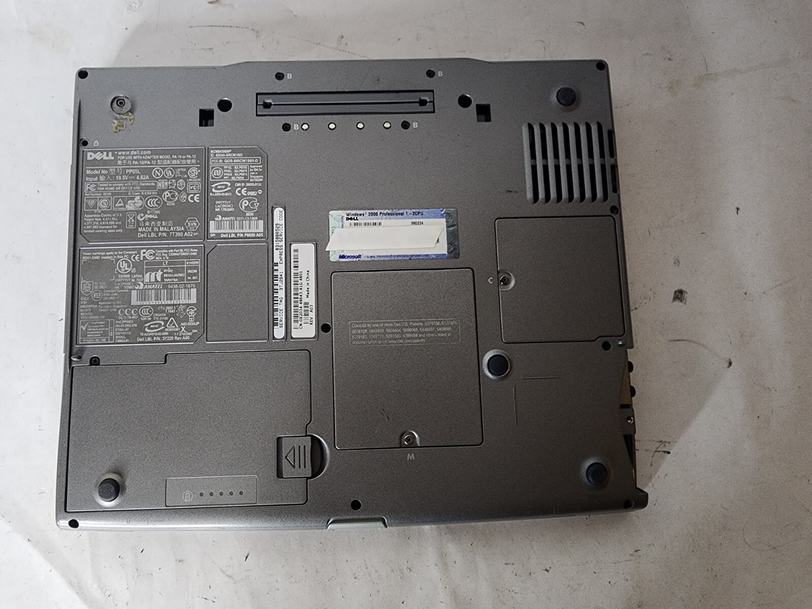 Dell Latitude D600 Pentium M 1.40GHz, No Hdd No Ram