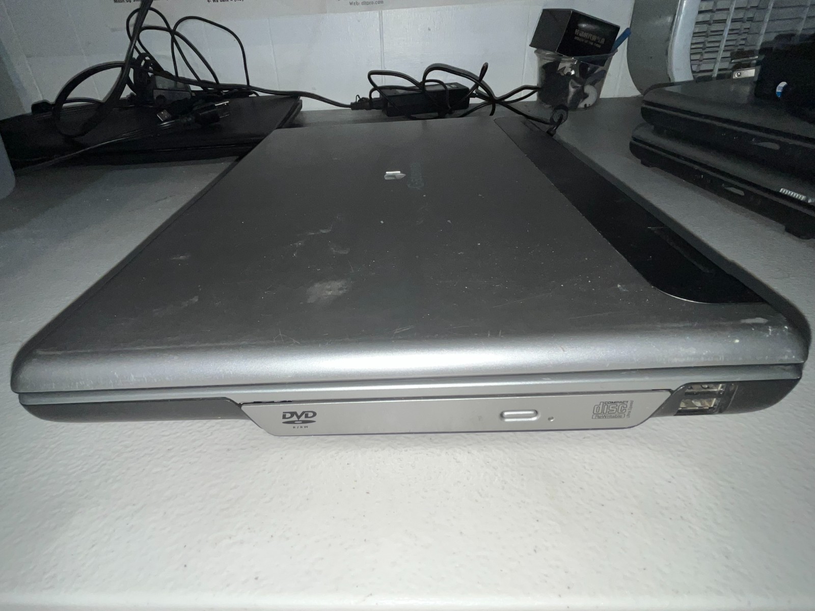 Gateway PA2 17.1″ Laptop M680E Intel Centrino Pentium M770 2 GB Ram NO HDD
