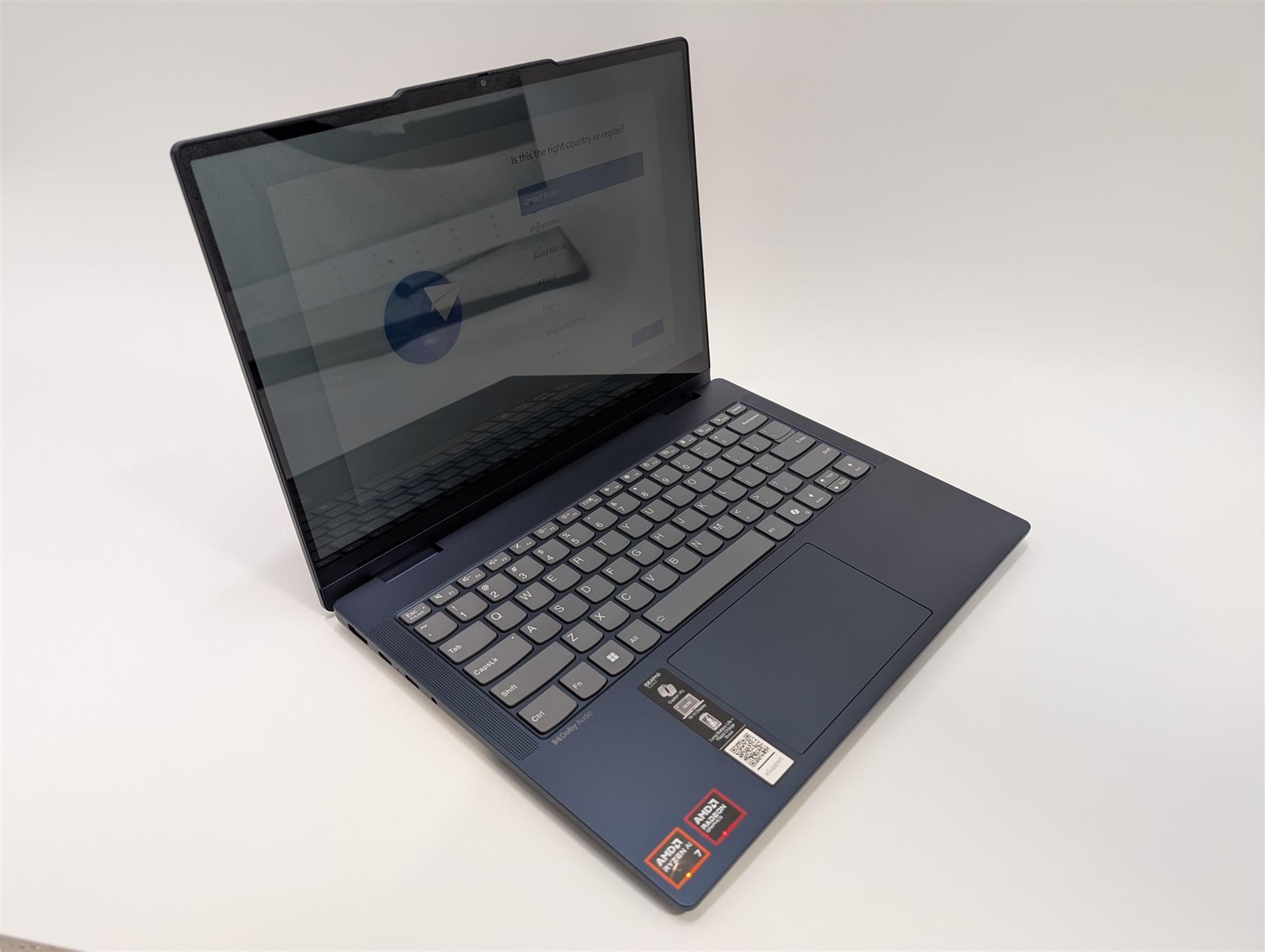 Lenovo IdeaPad 5 2in1 14″ Ryzen AI 7 350 16GB 1TB SSD 860M Blue Used-Very Good